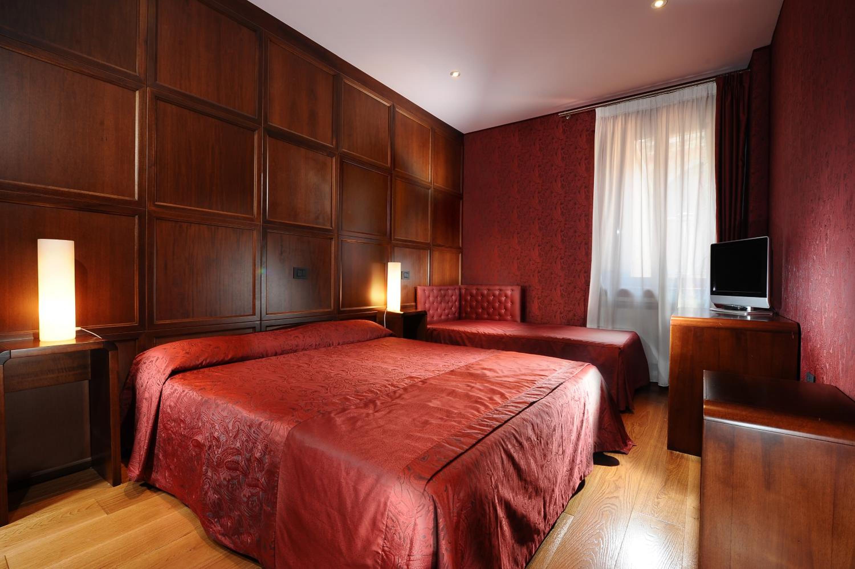 Standard Triple Room - Photo 1