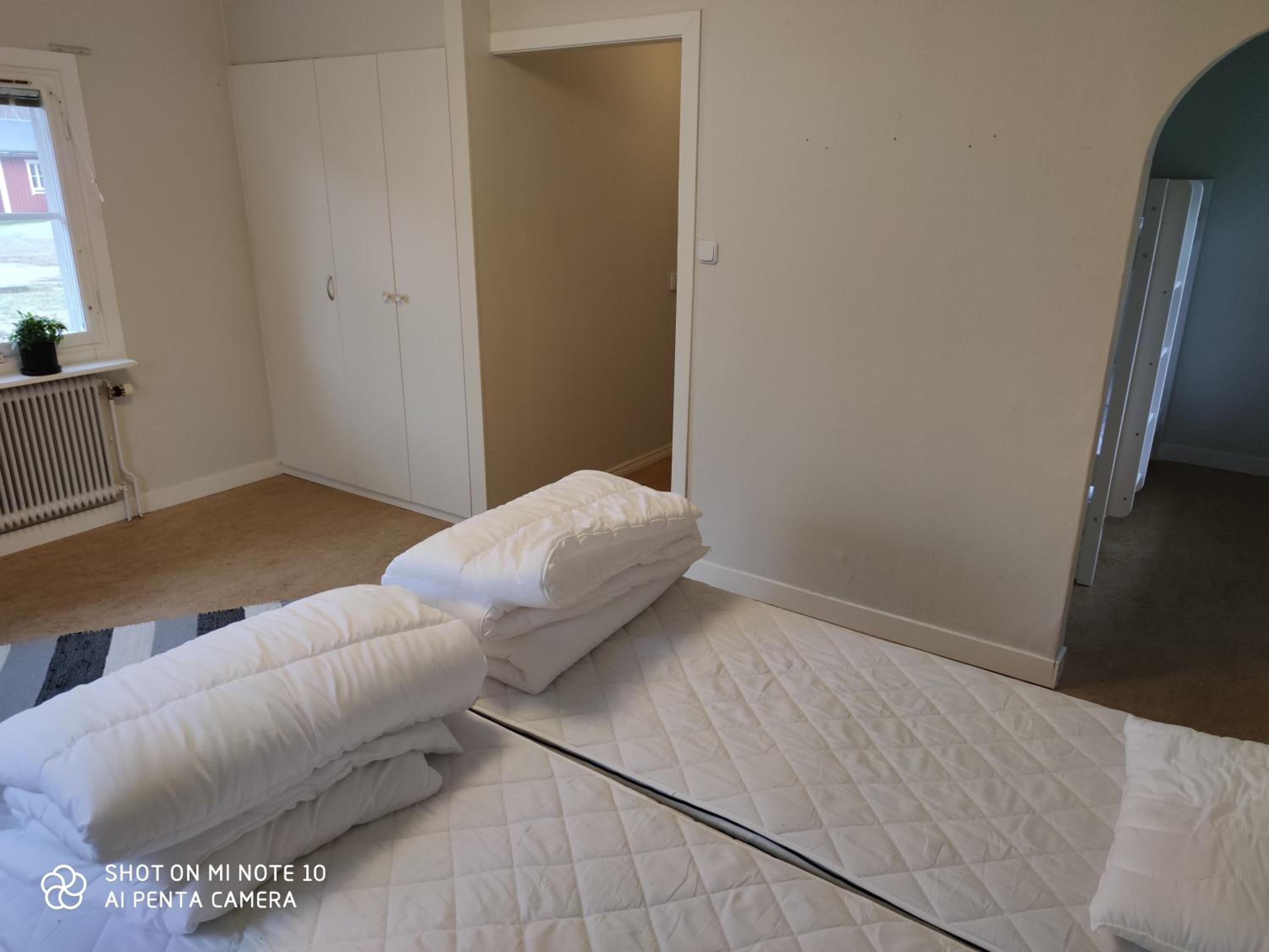 Two-Bedroom House photo 3