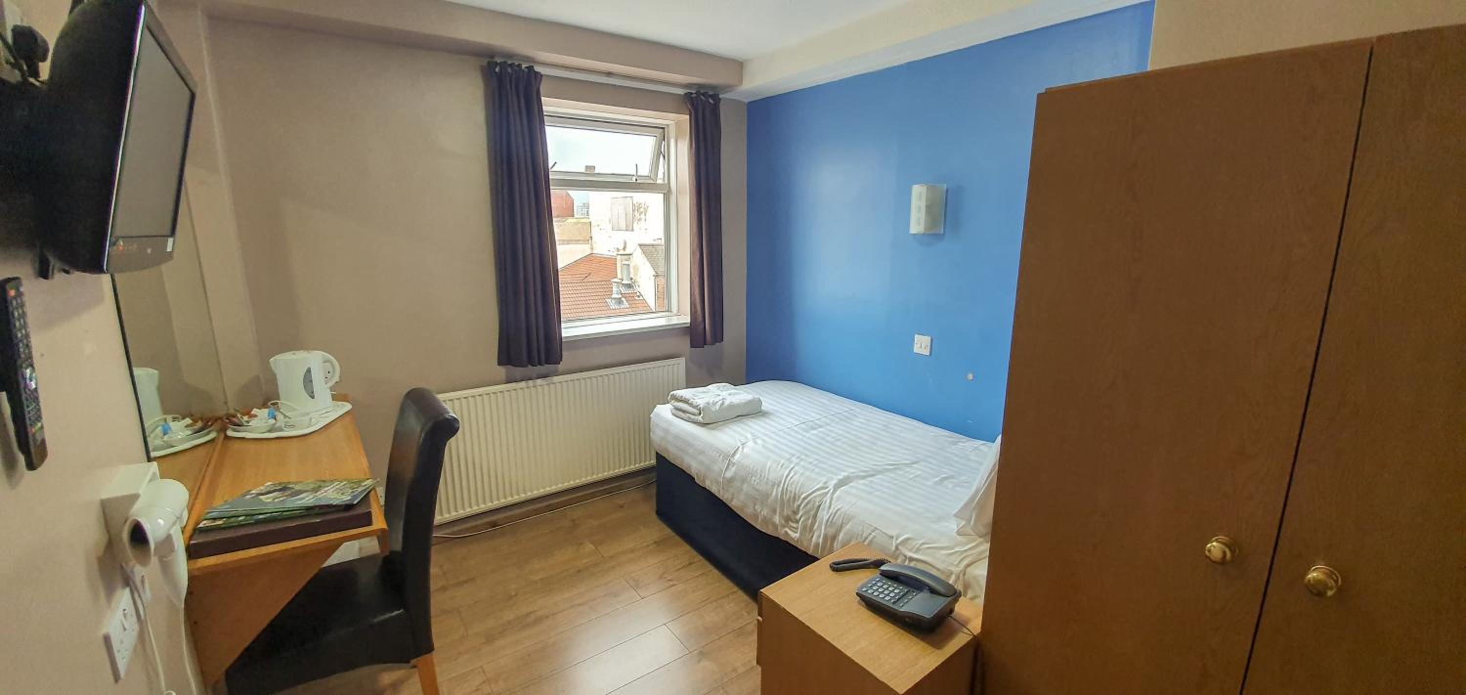 Single Room photo 2