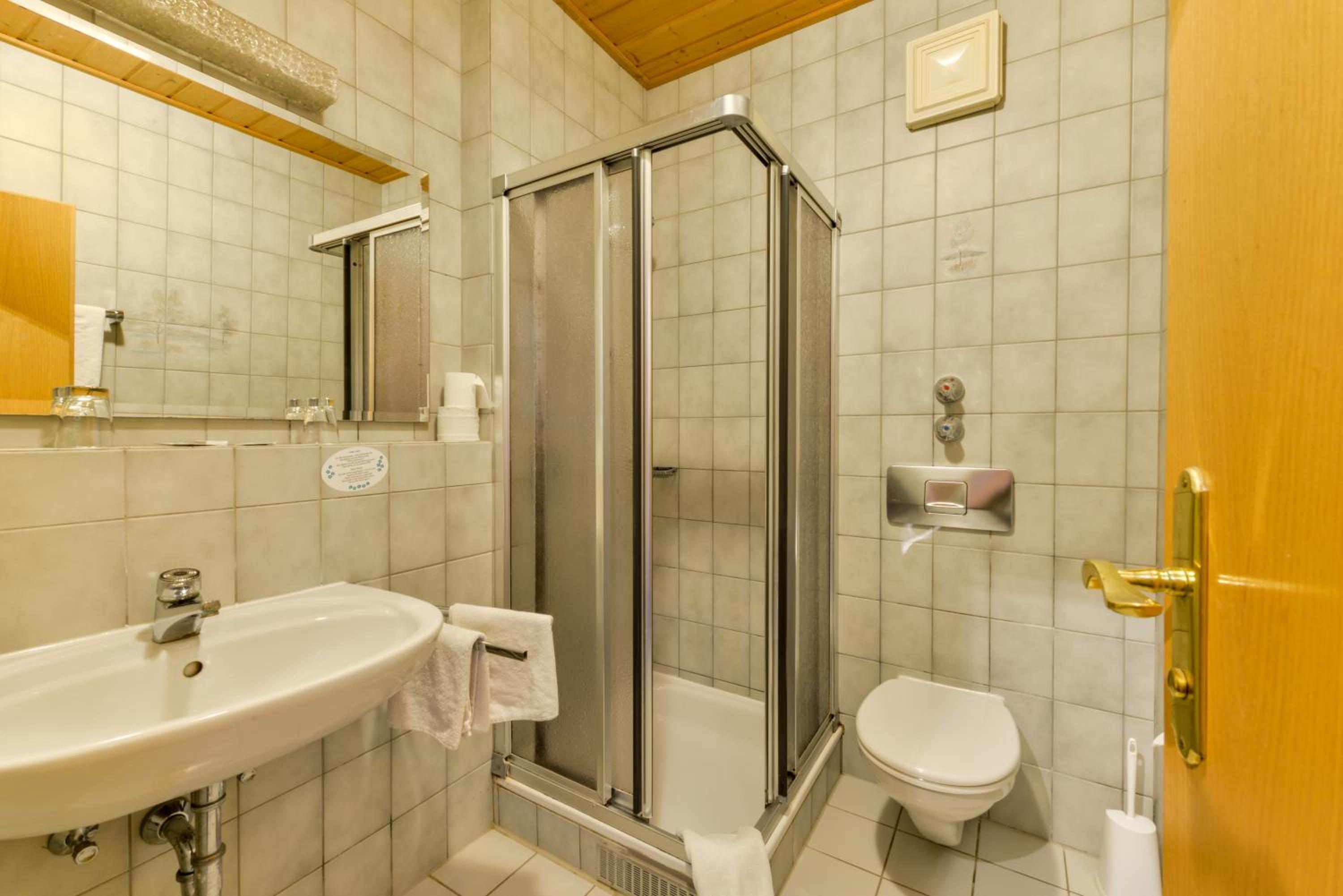 Classic Double or Twin Room - Photo 2