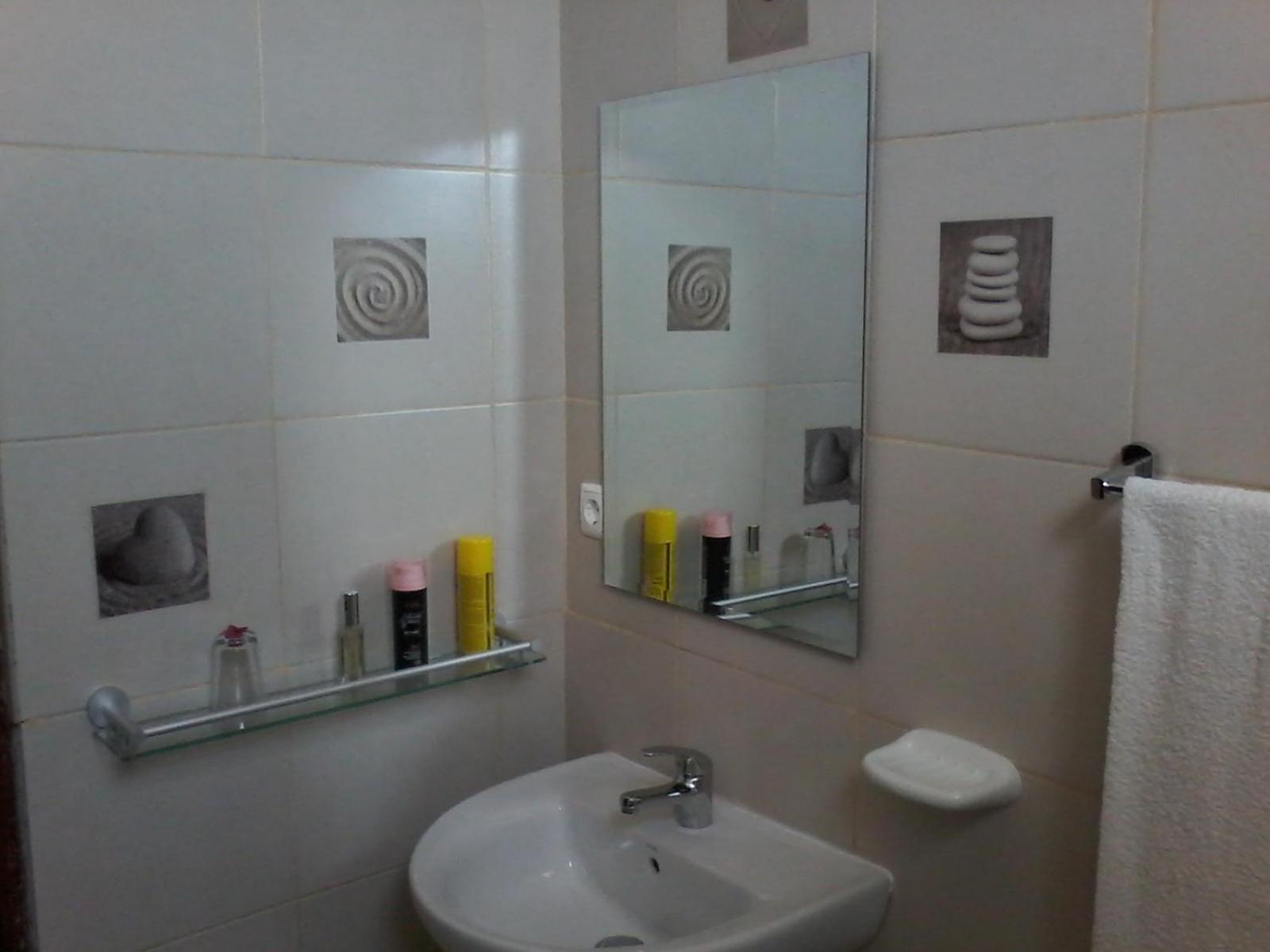 Double or Twin Room photo 3