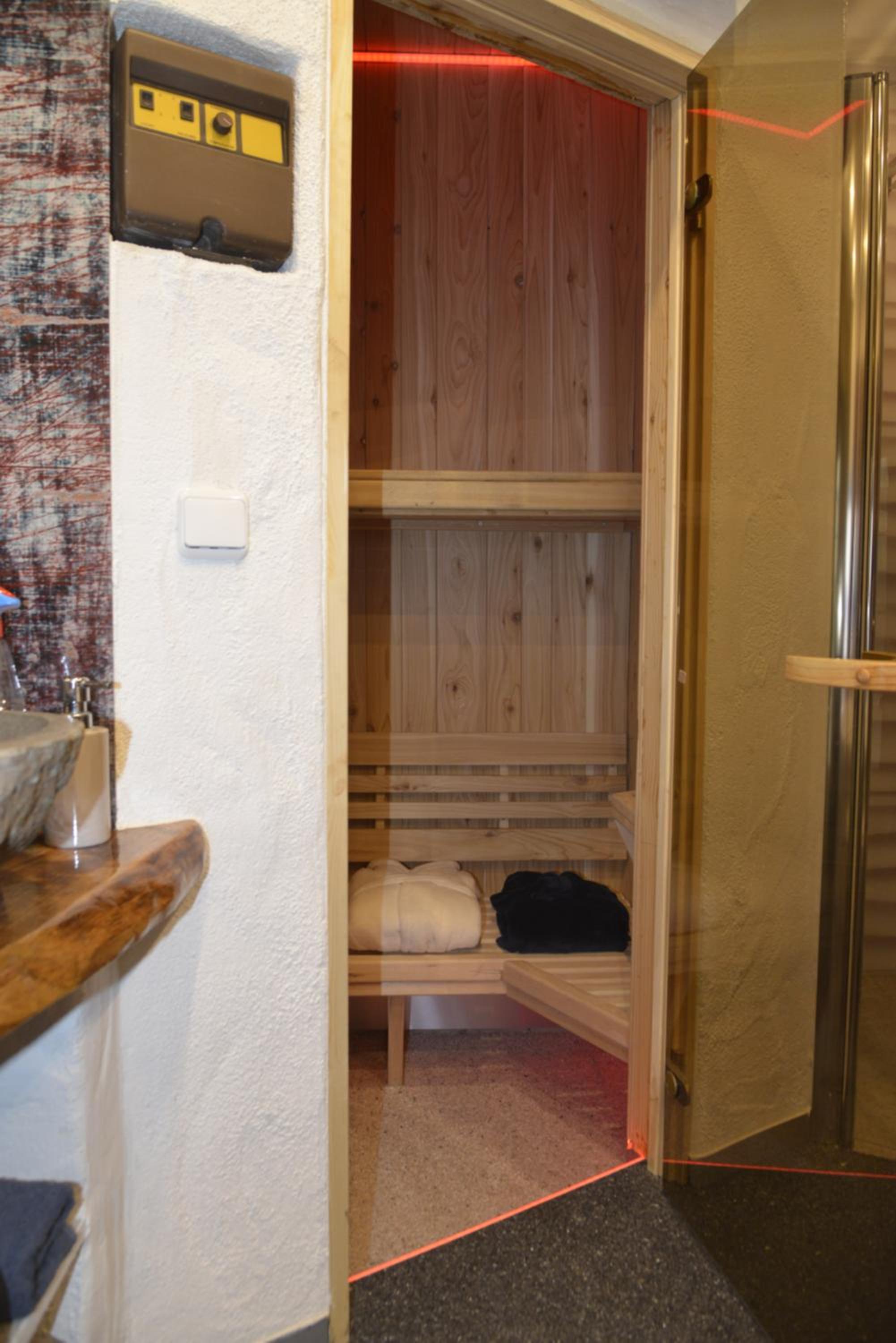 Three-Bedroom Villa - Photo 25