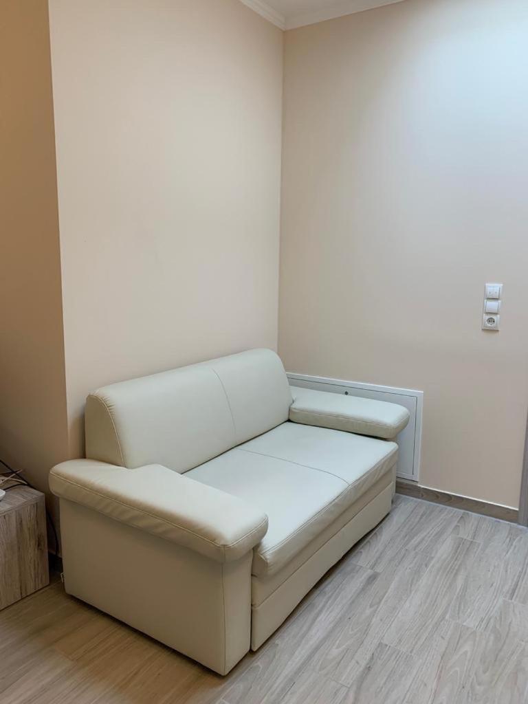 One-Bedroom Apartment - Photo 13