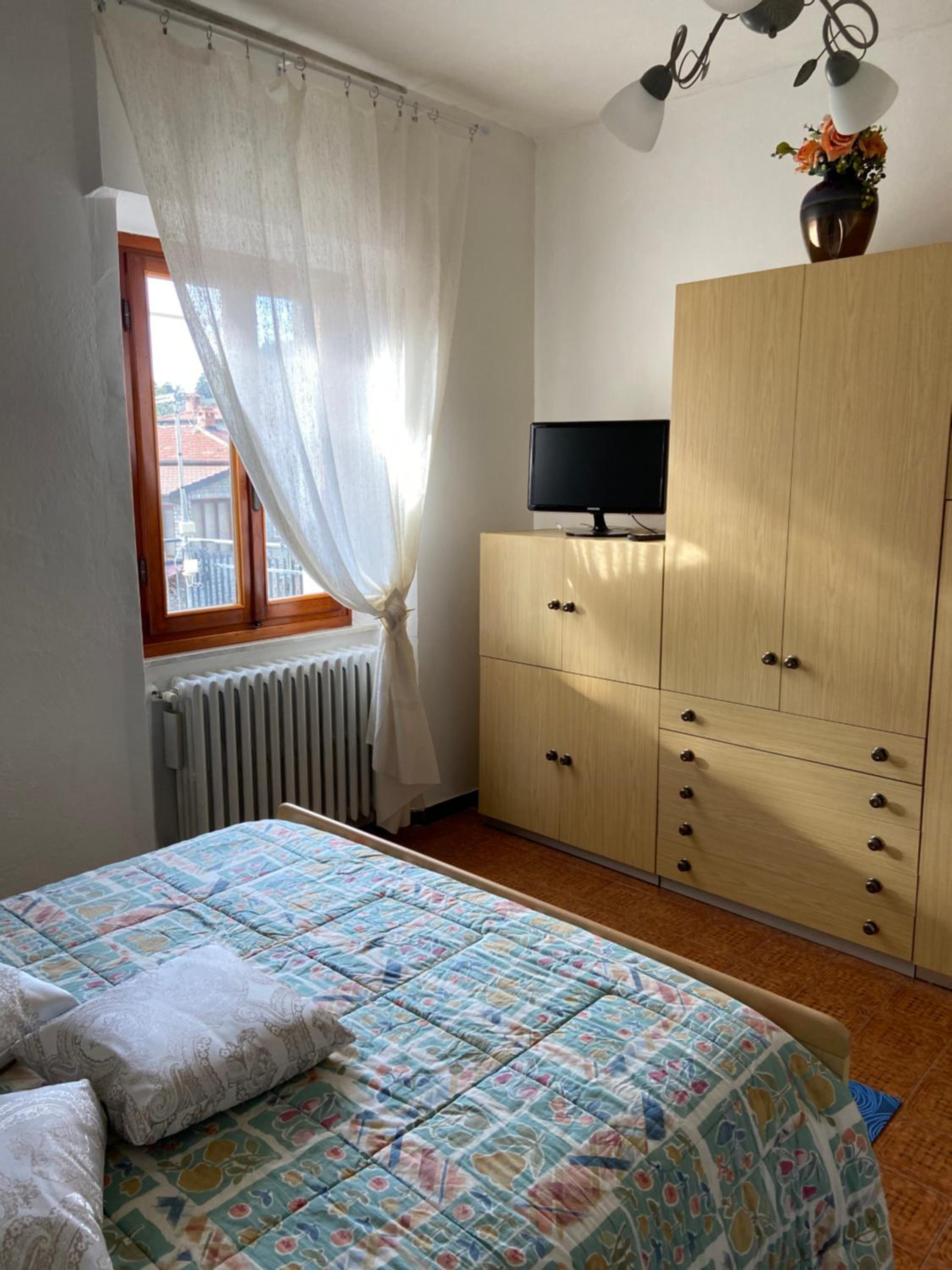 Three-Bedroom House - Photo 18