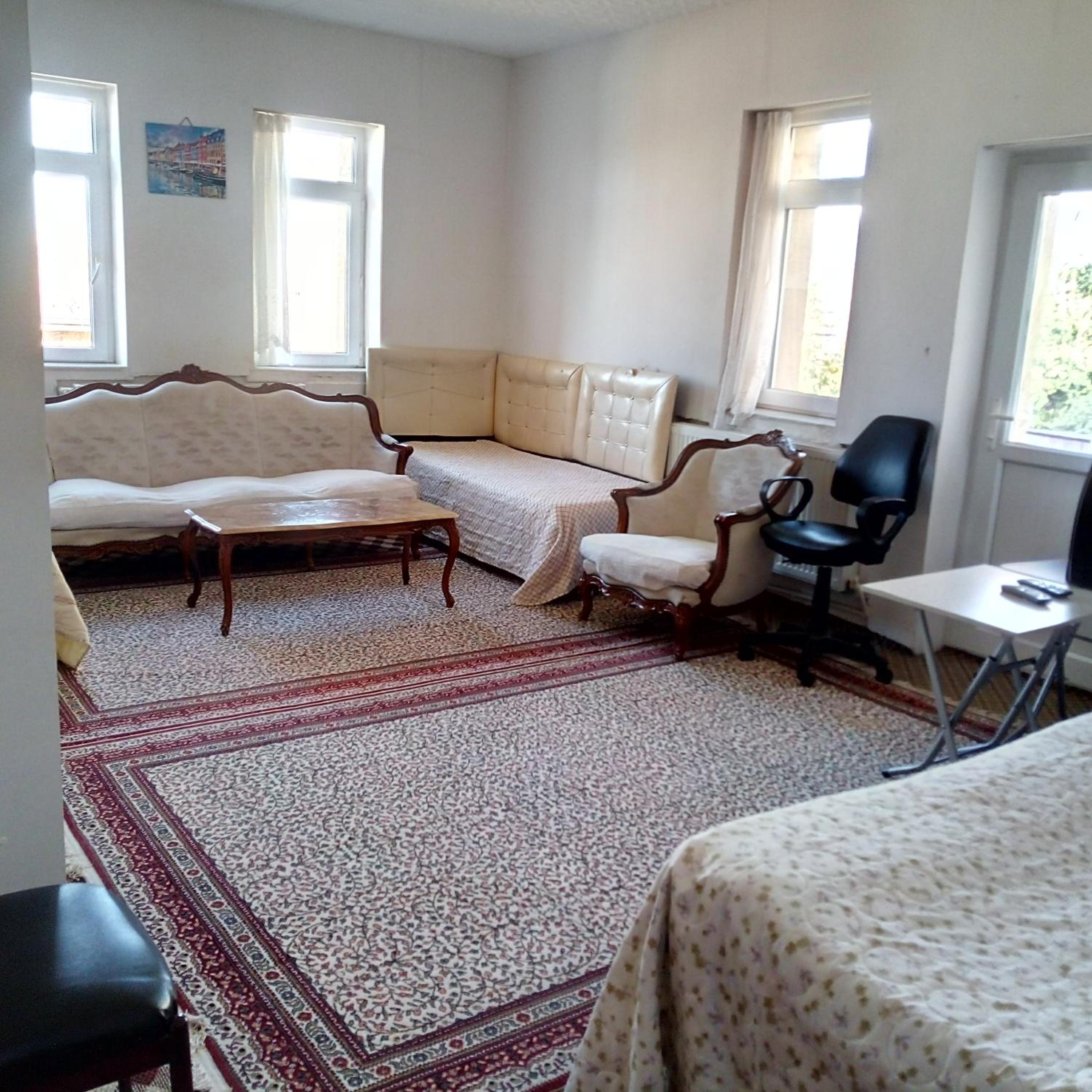 Apartment - Ground Floor - Photo 2