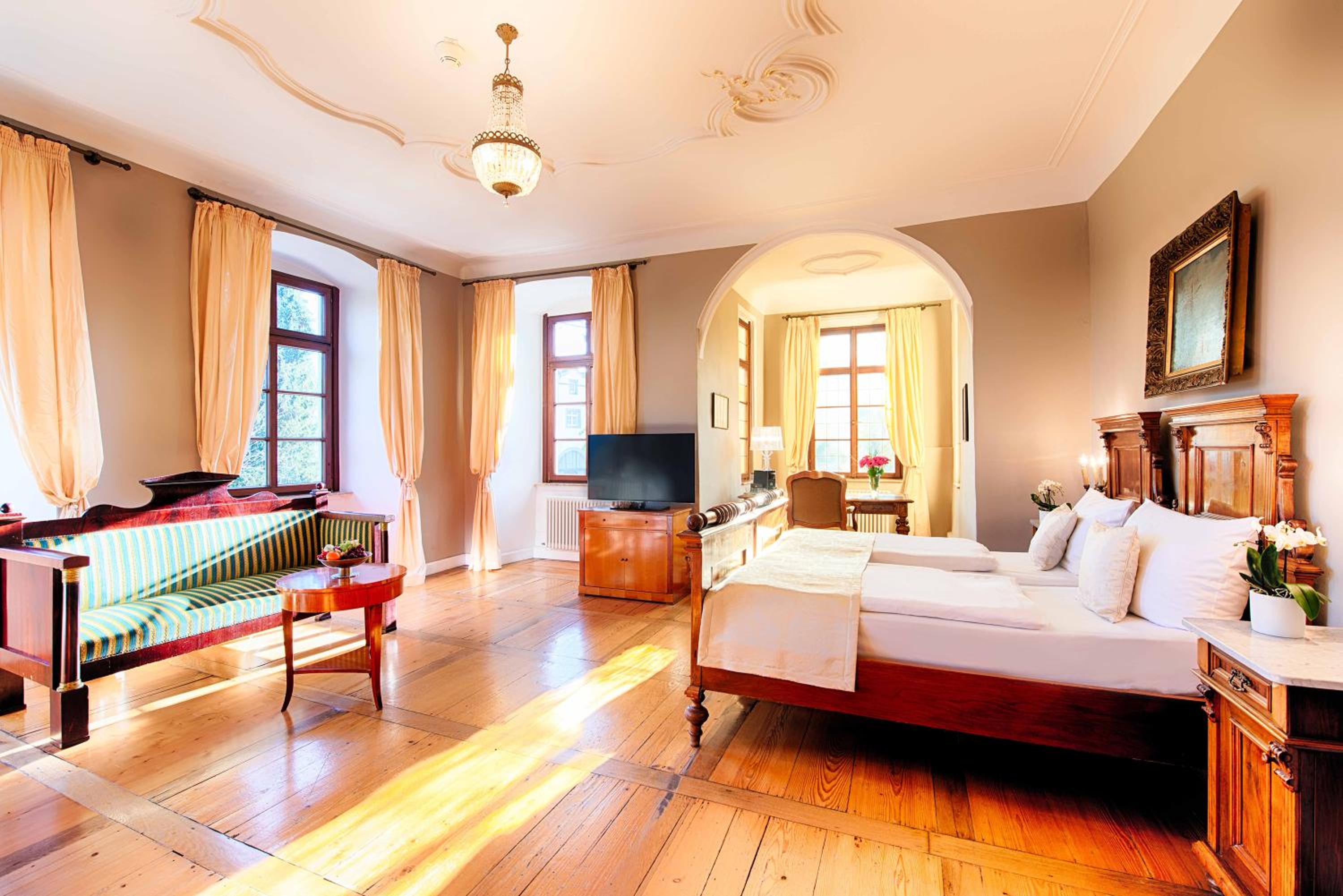 Junior Suite with Garden View photo 1