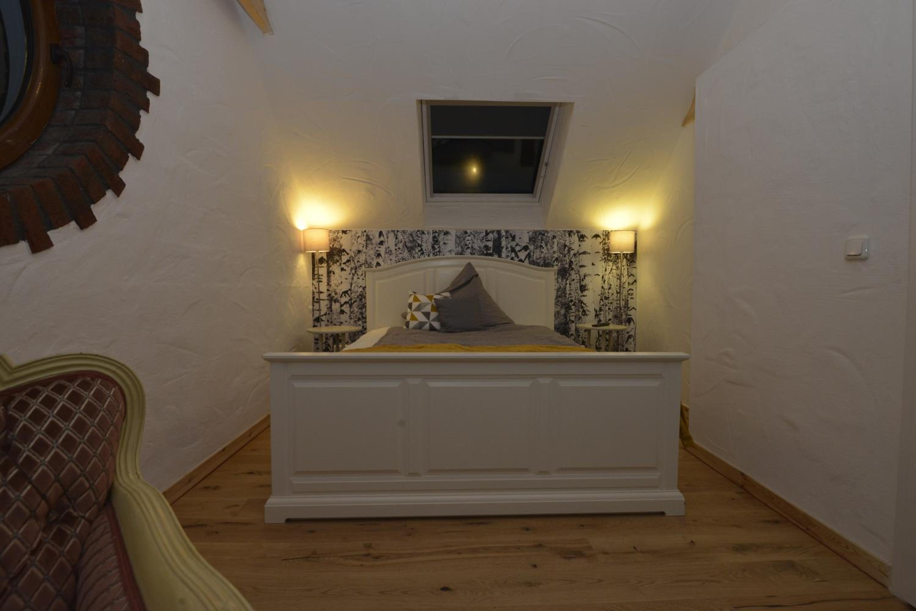 Three-Bedroom Villa - Photo 8