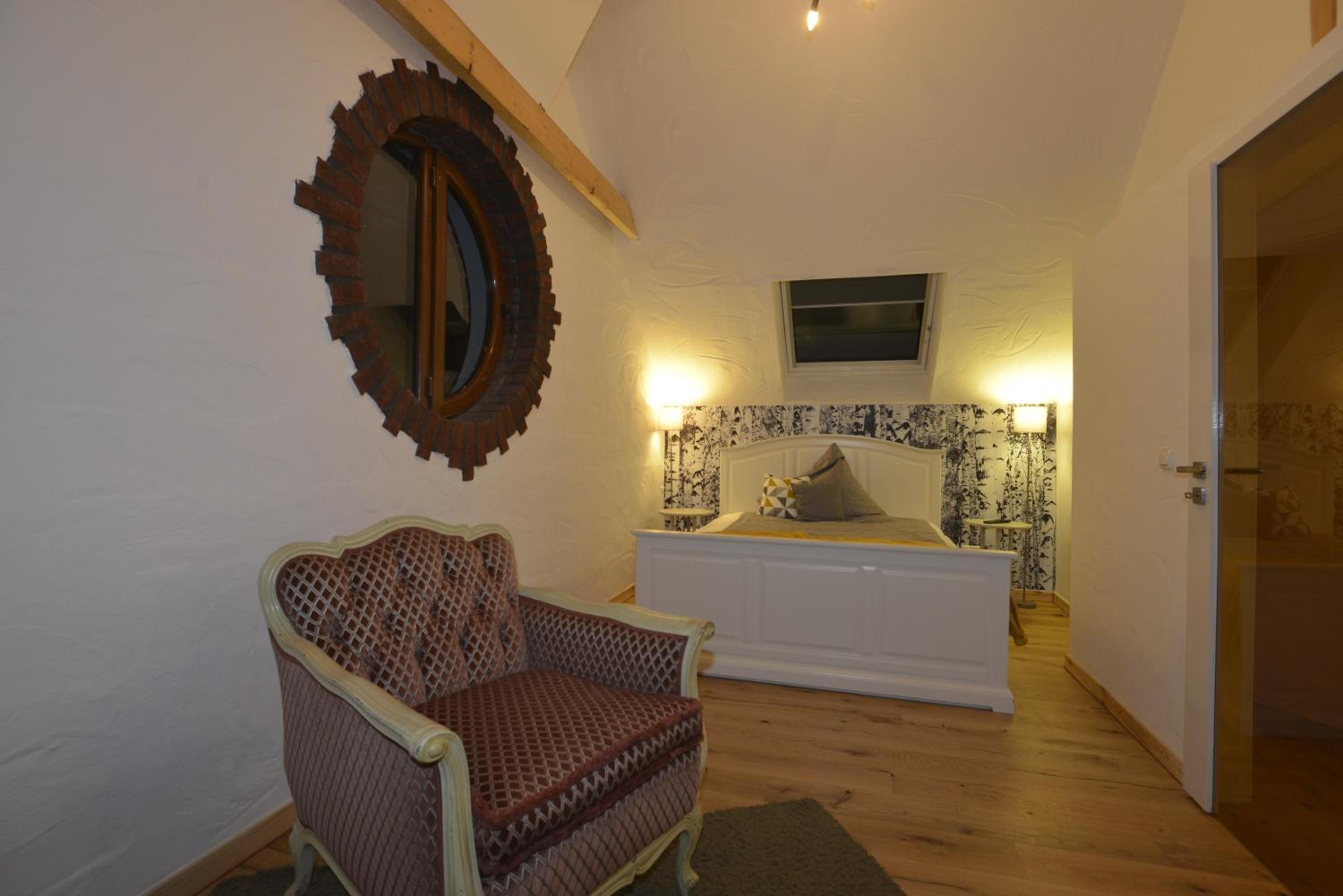Three-Bedroom Villa - Photo 7