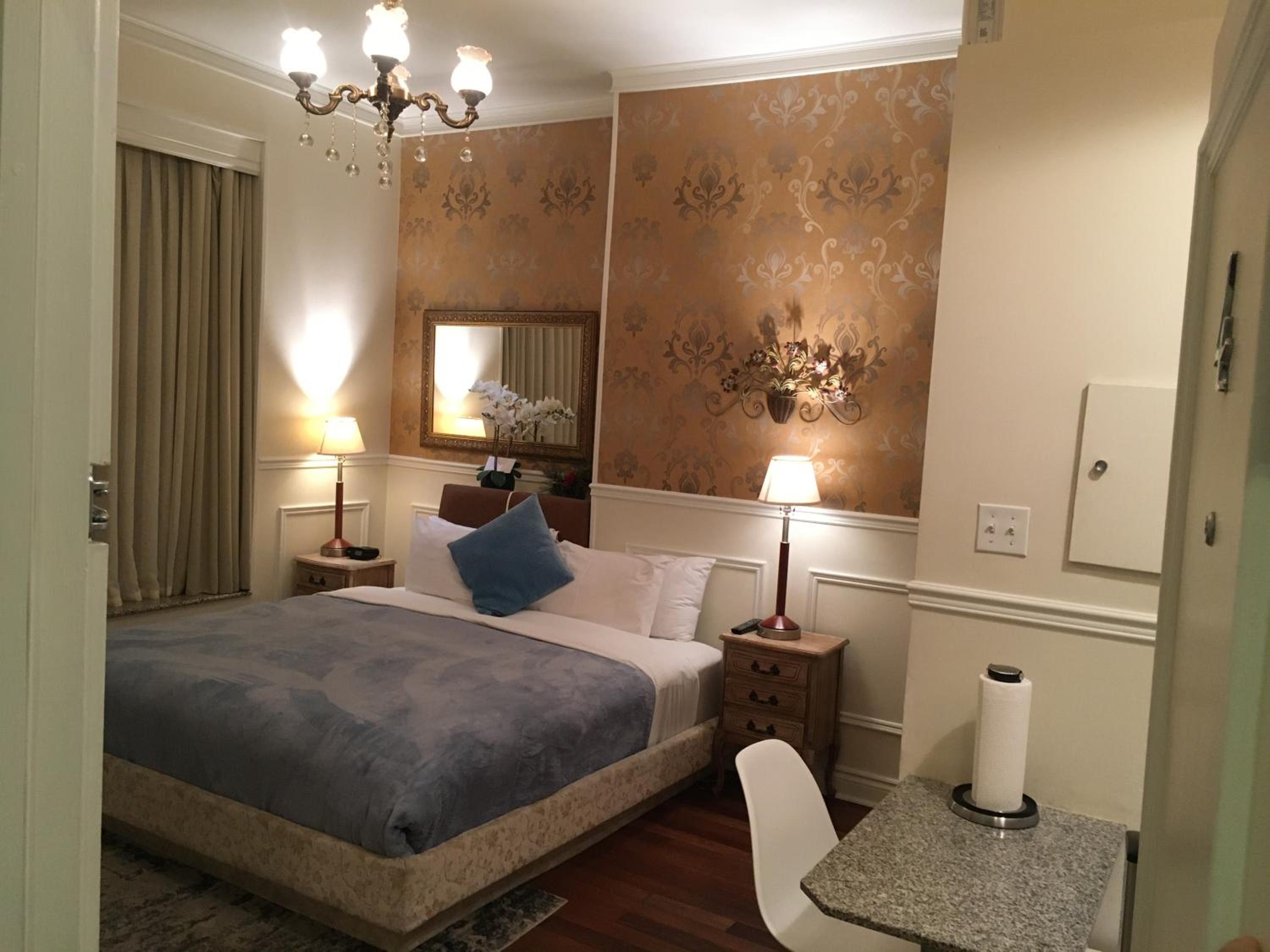 Deluxe Suite - Photo 25