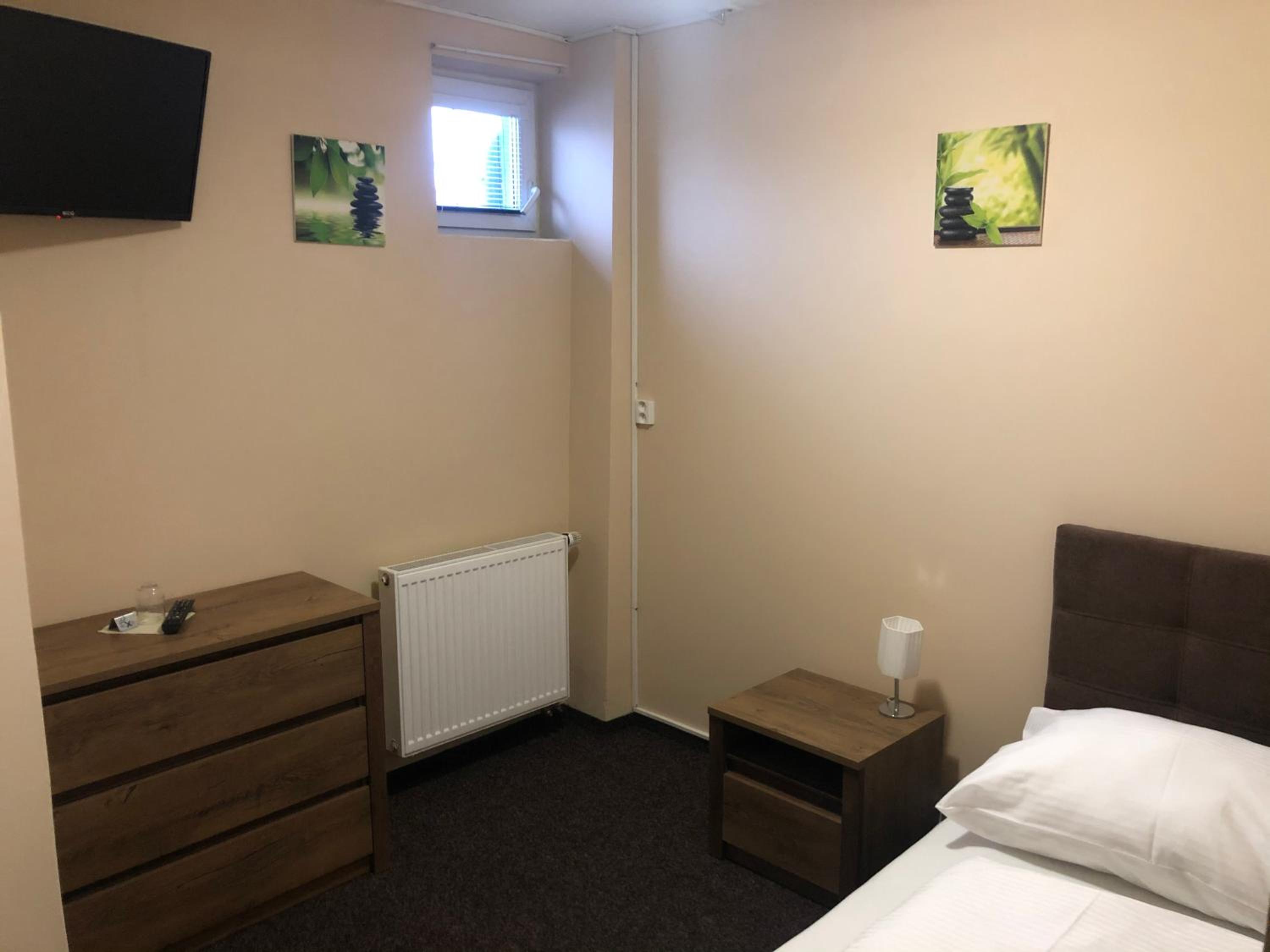 Single Room photo 2