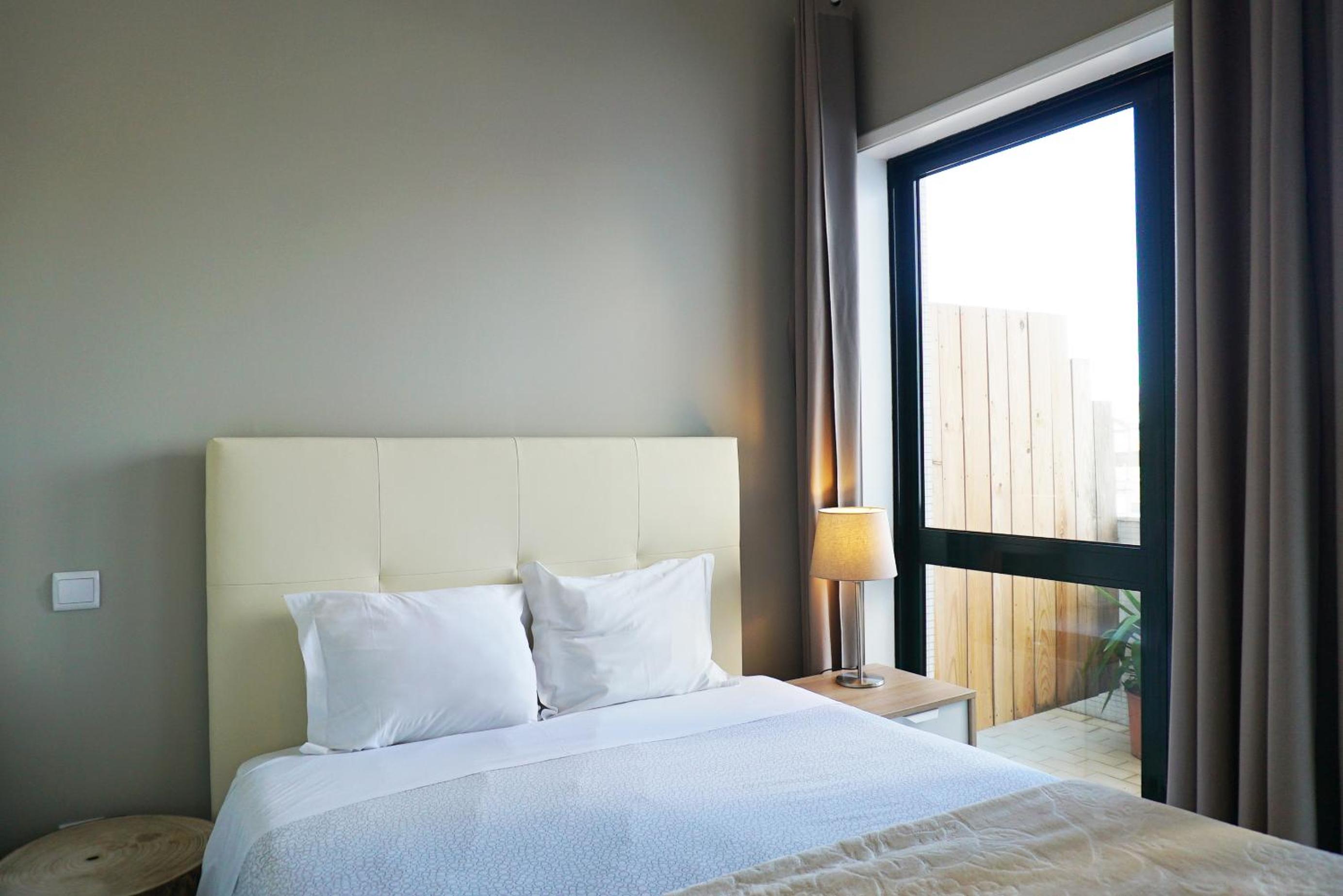 Double Room with Balcony - Photo 12