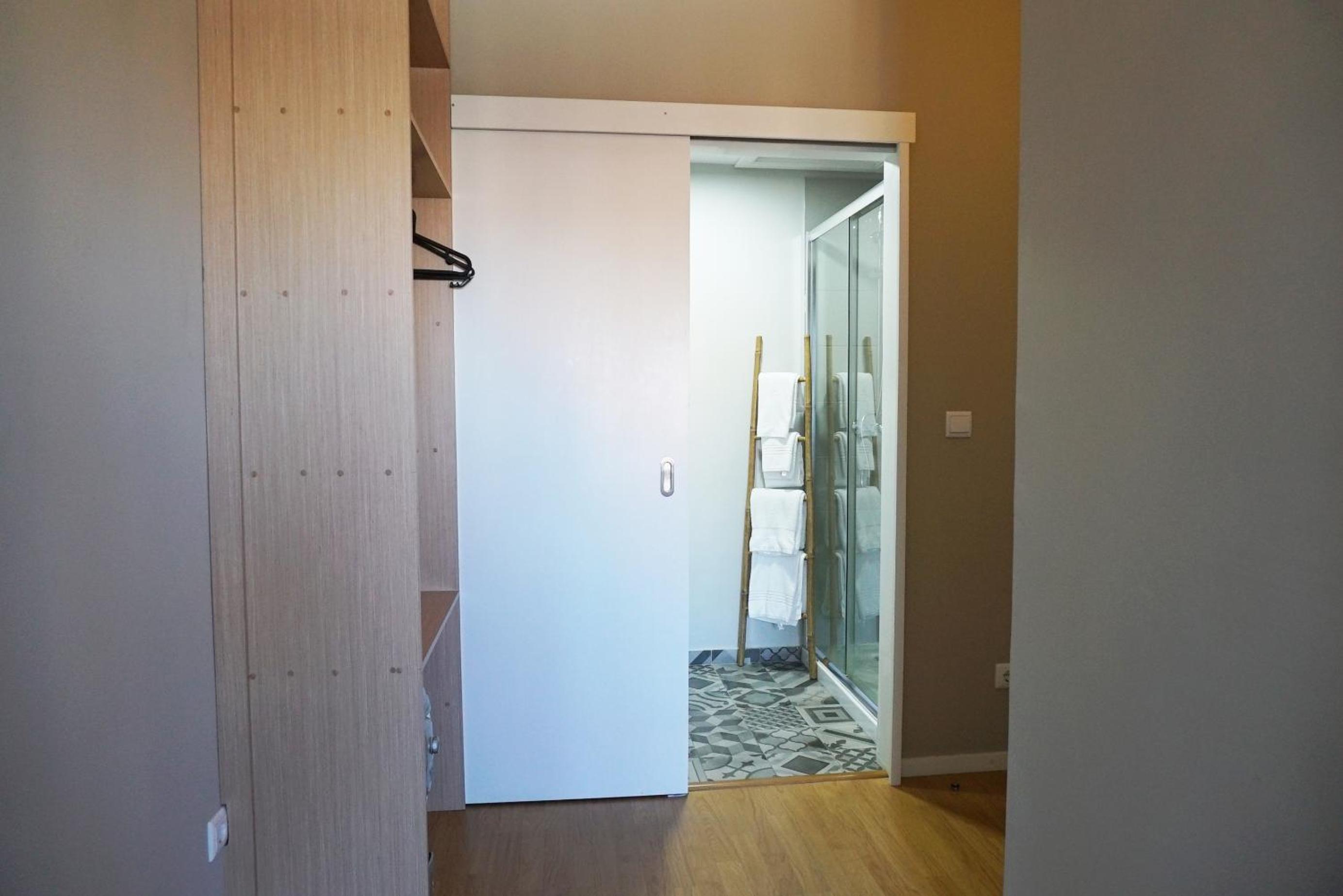 Double Room with Balcony - Photo 2