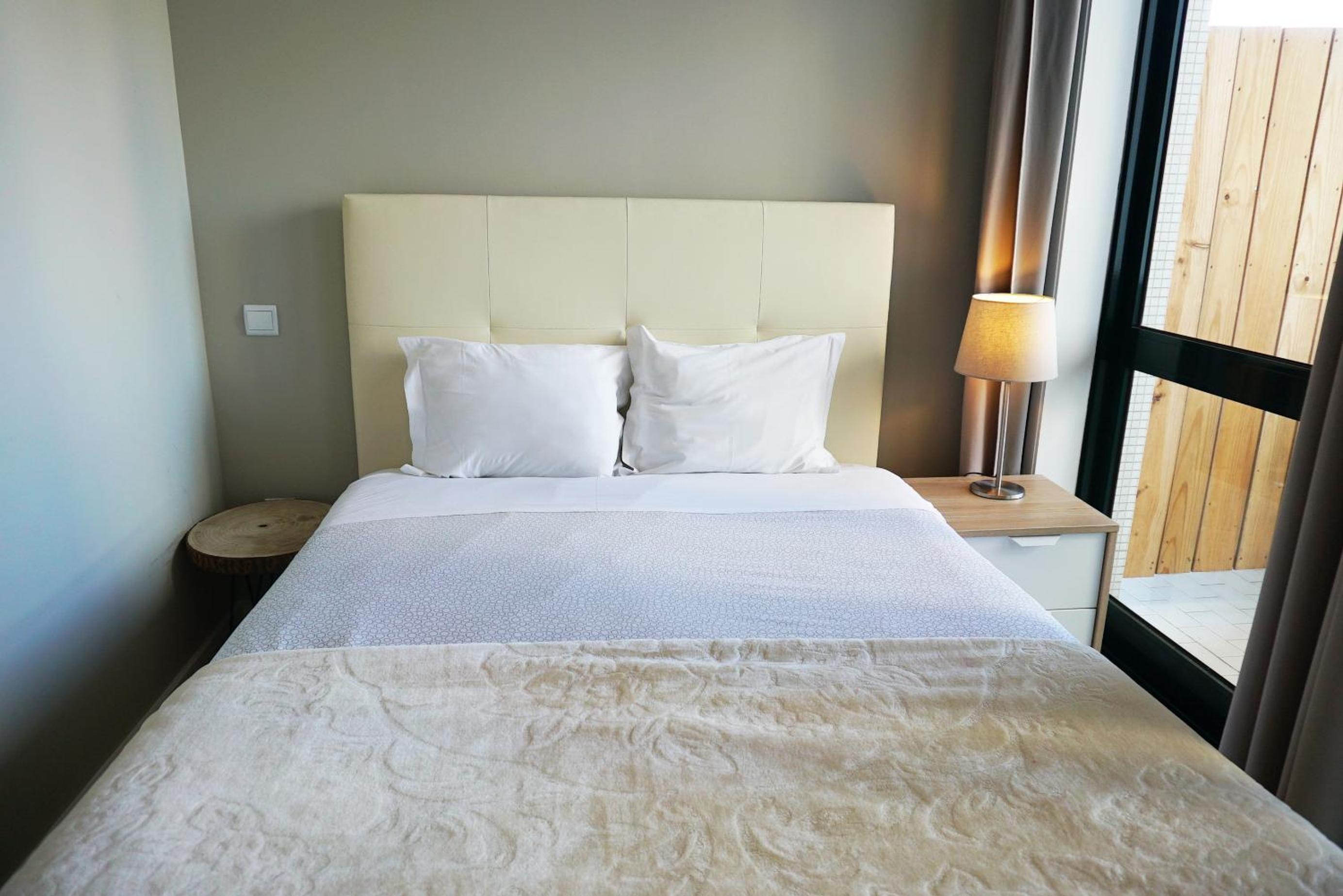 Double Room with Balcony - Photo 6