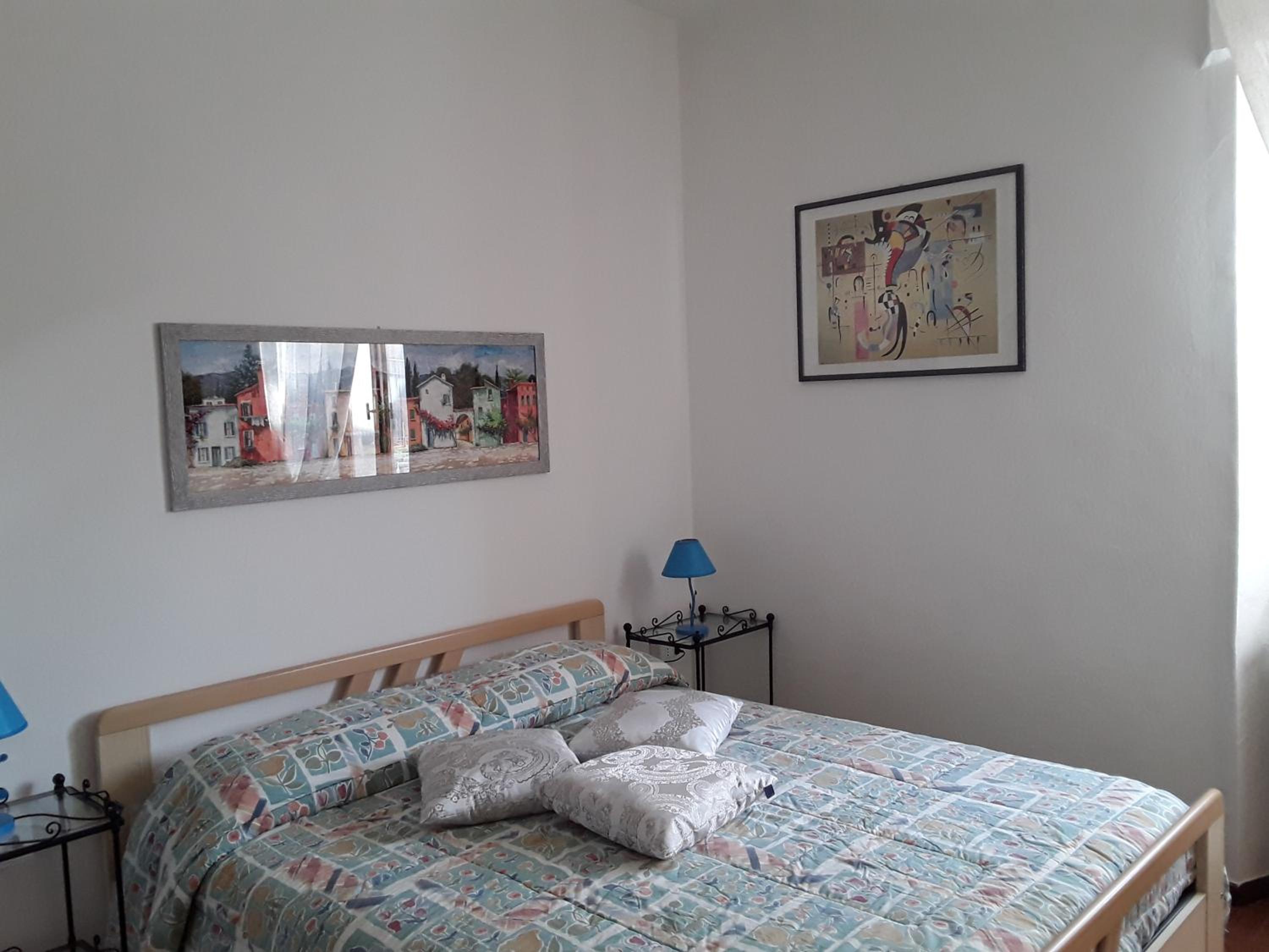 Three-Bedroom House - Photo 11