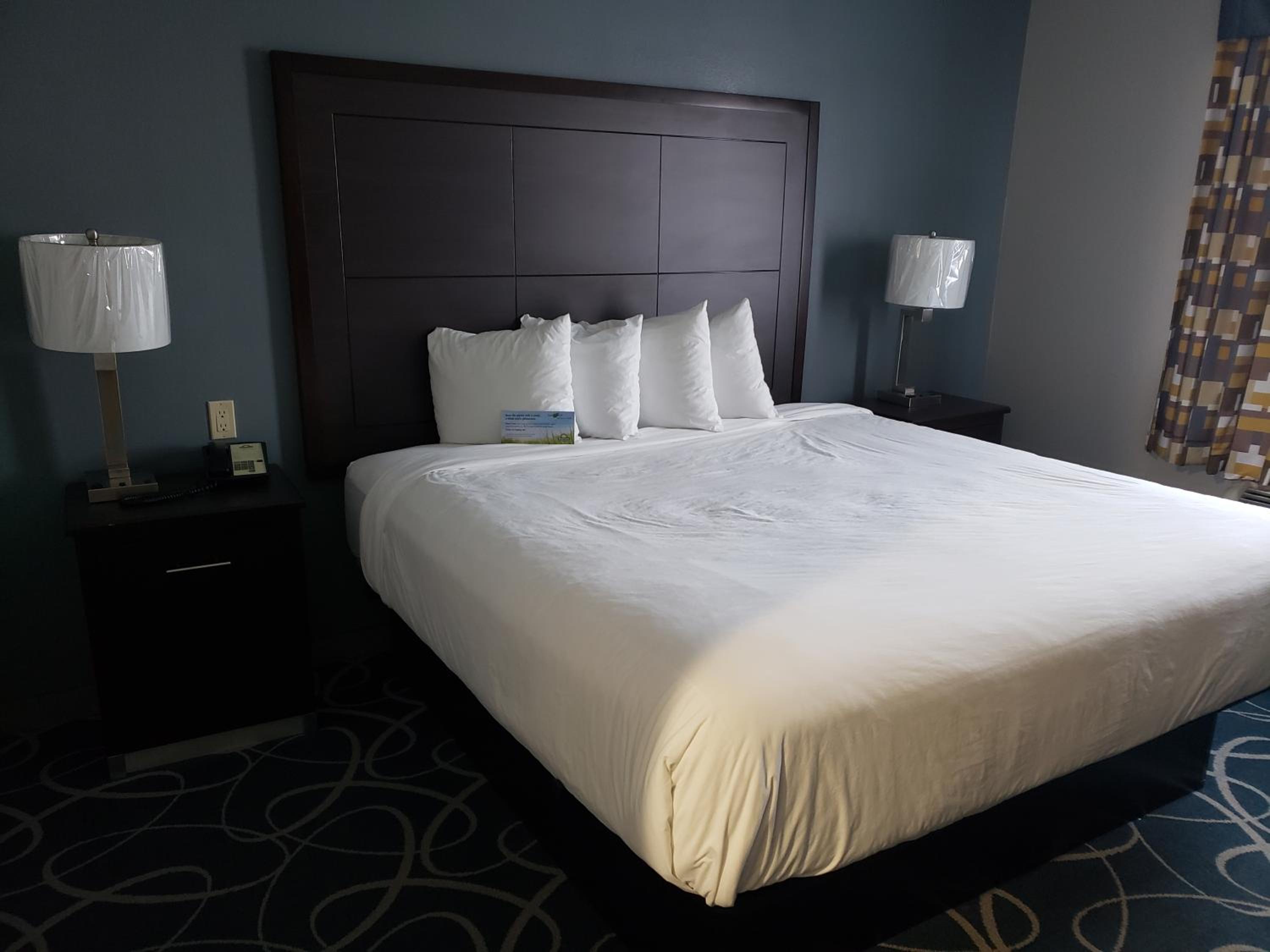 King Room - Disability Access - Non-Smoking - Photo 2