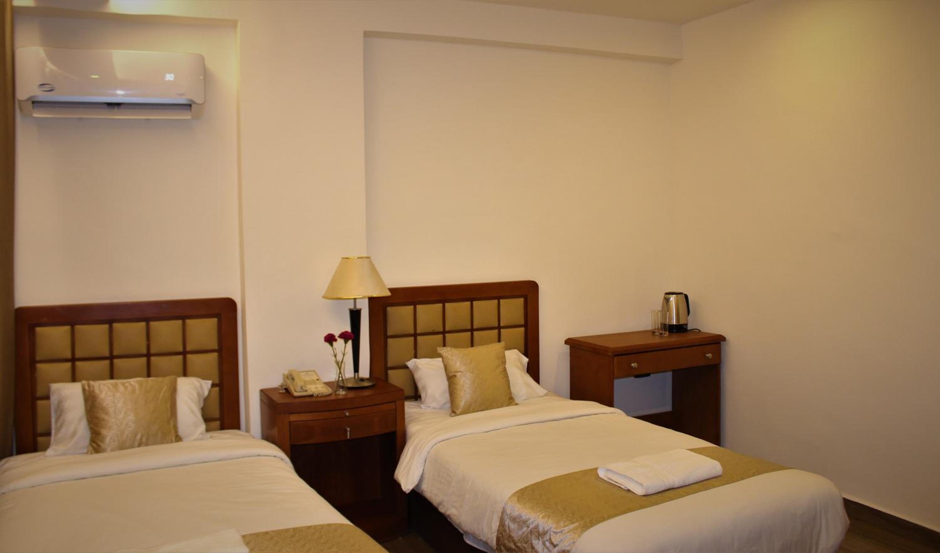 Standard Double Room - Photo 4