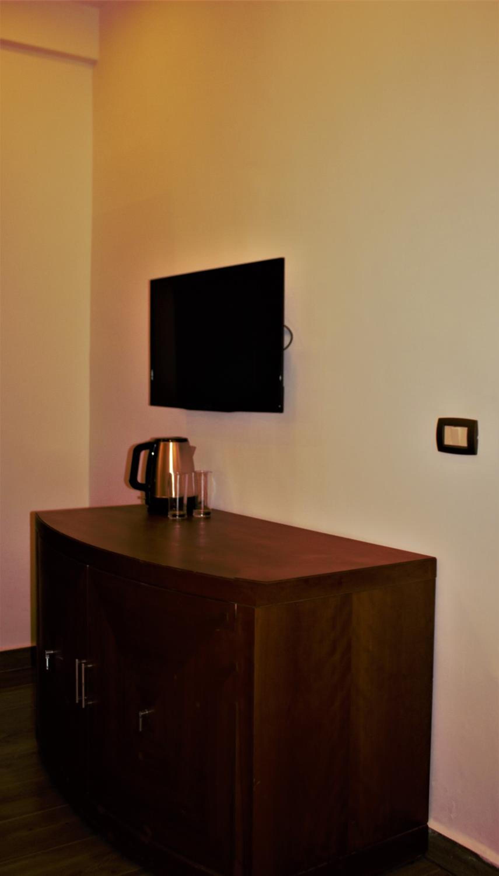 Standard Double Room - Photo 6
