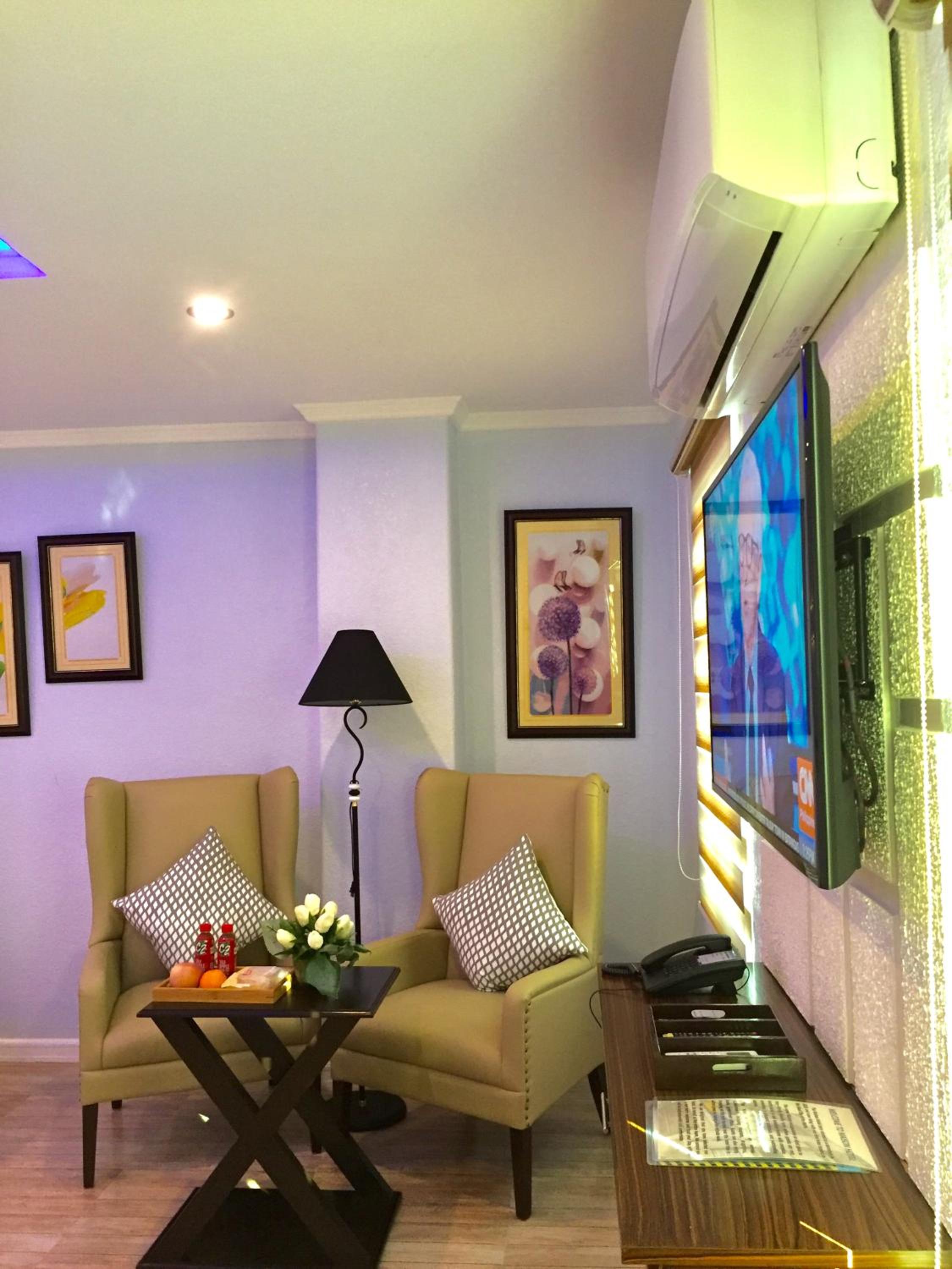 Deluxe Family Room