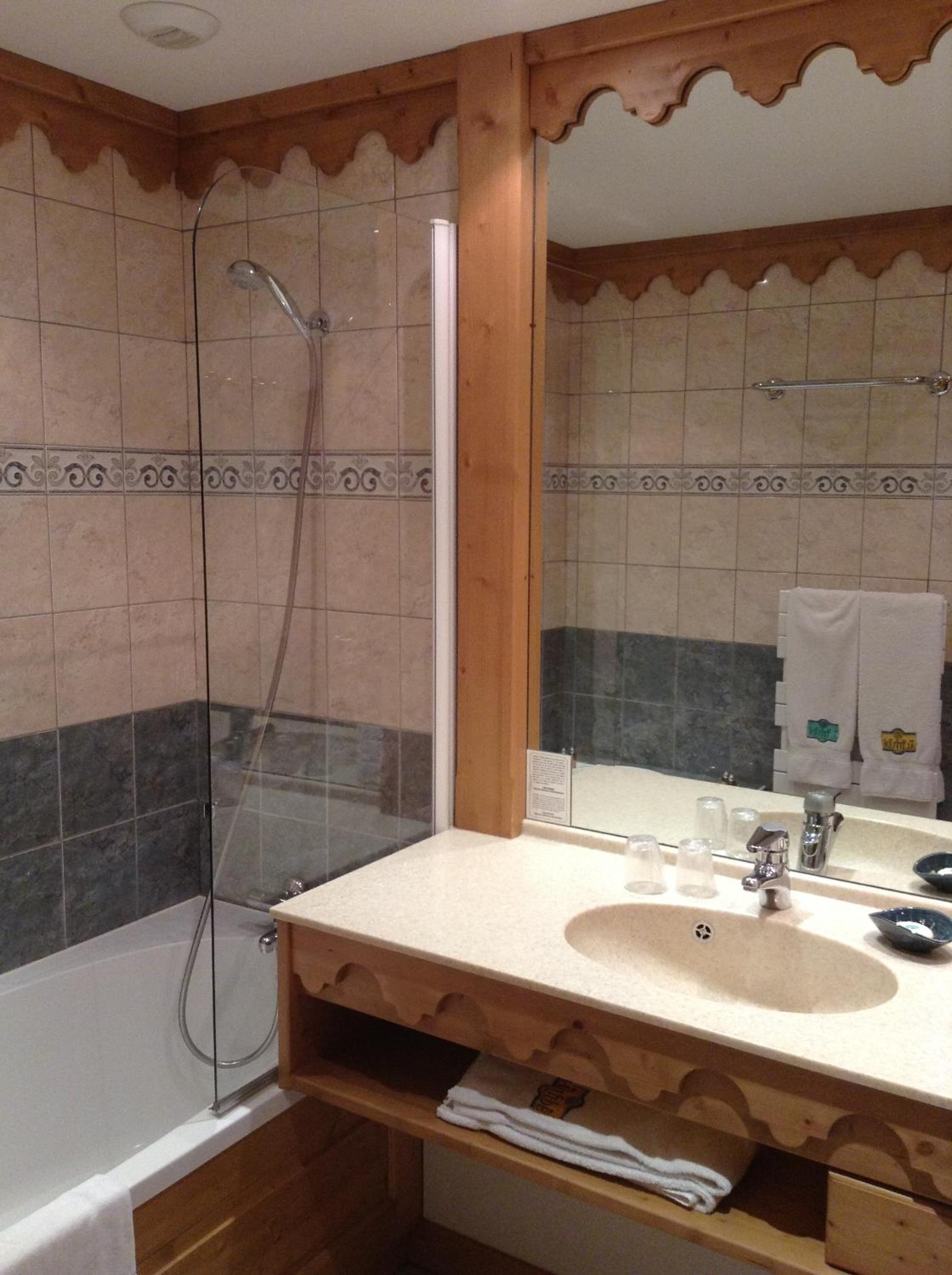 Double Room with Balcony - South photo 2
