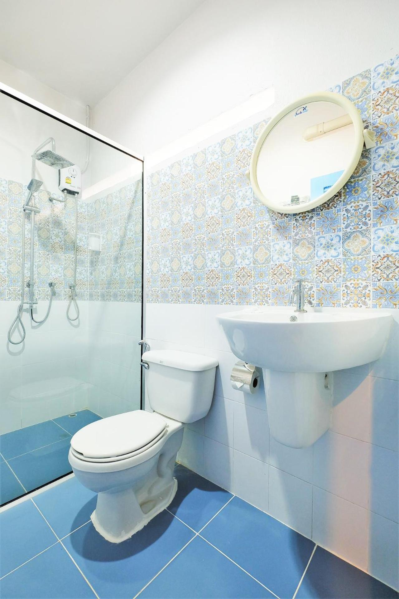 Deluxe Double Room - Photo 14