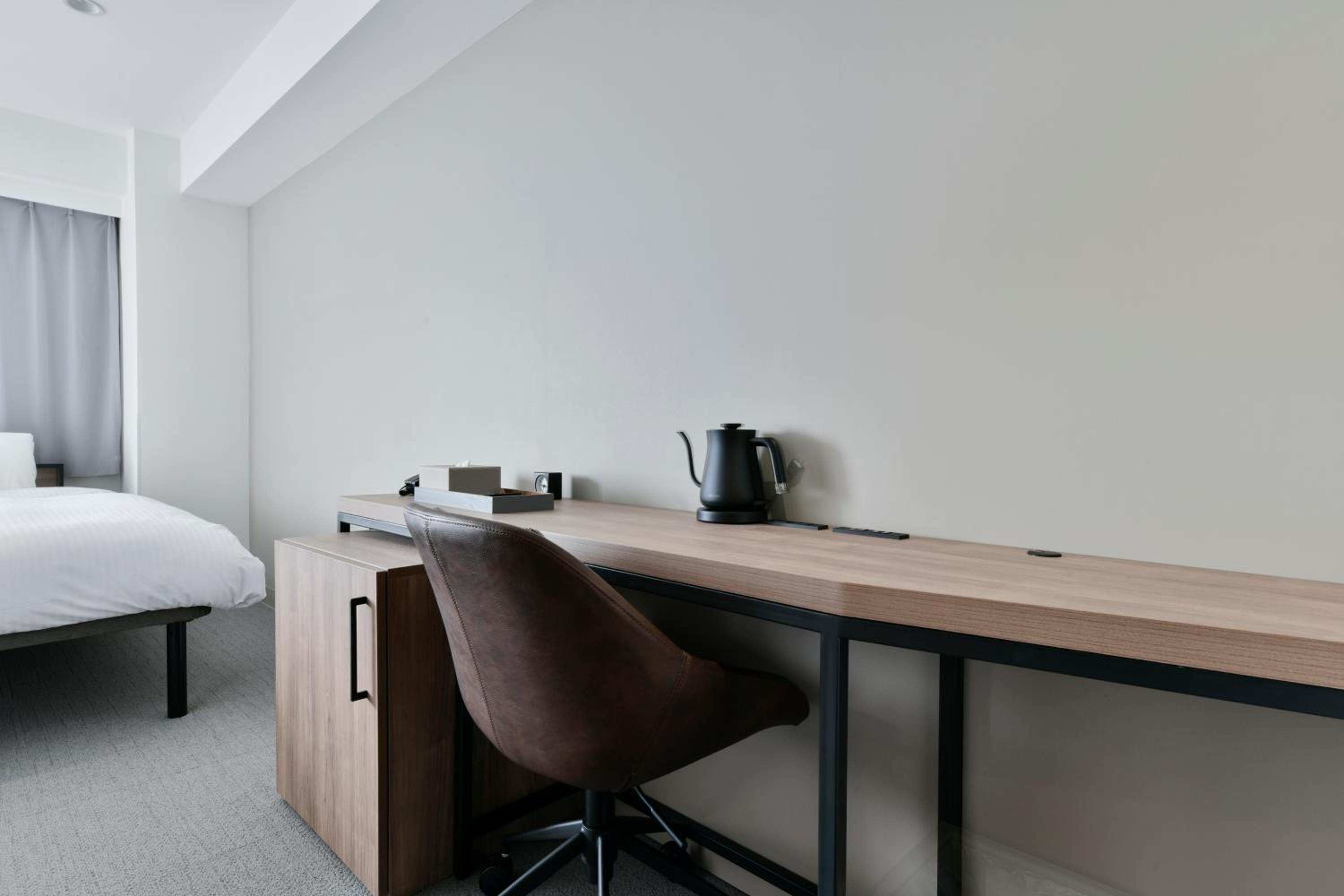 Standard Twin Room - Photo 3