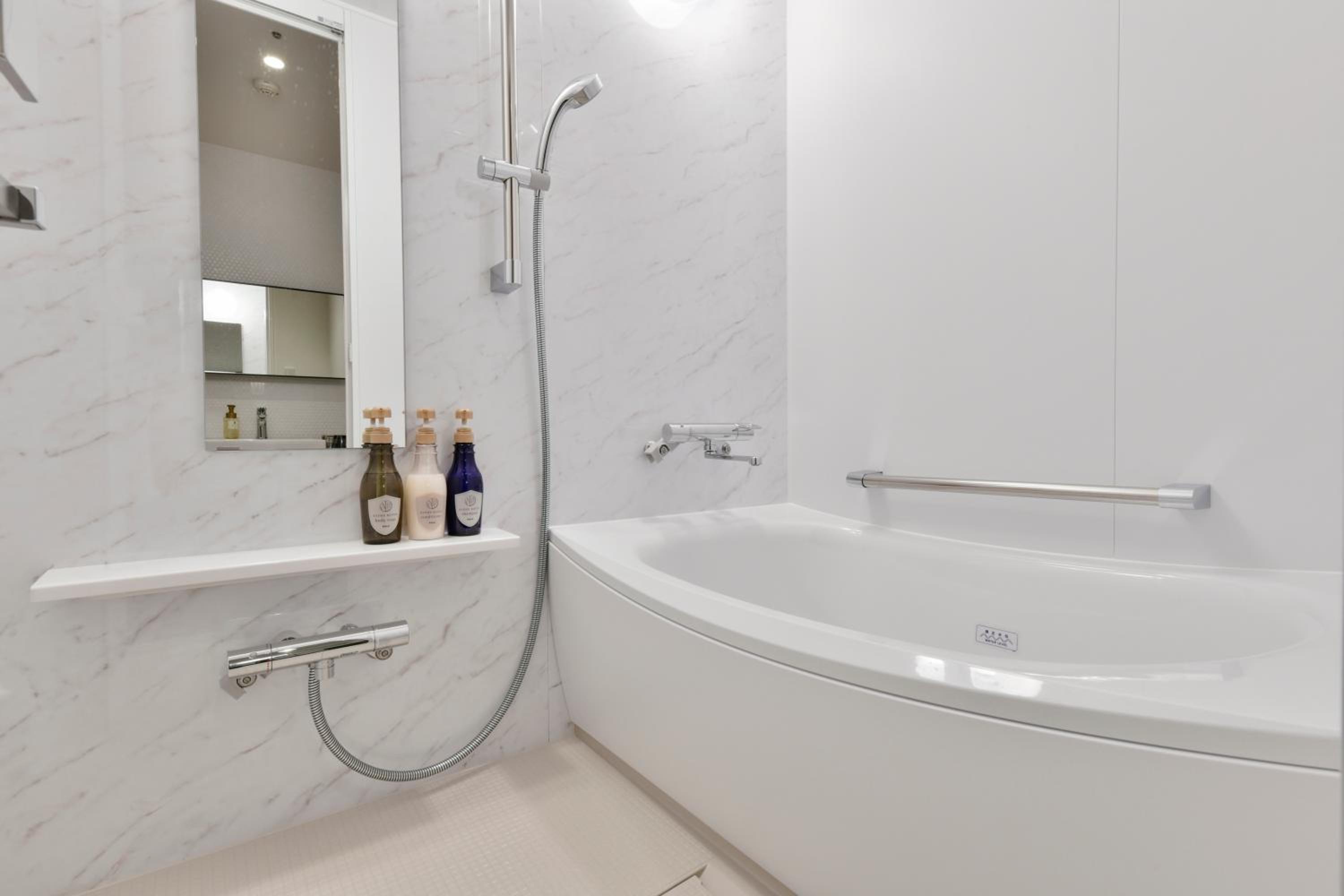 Premium Twin Room - Photo 9
