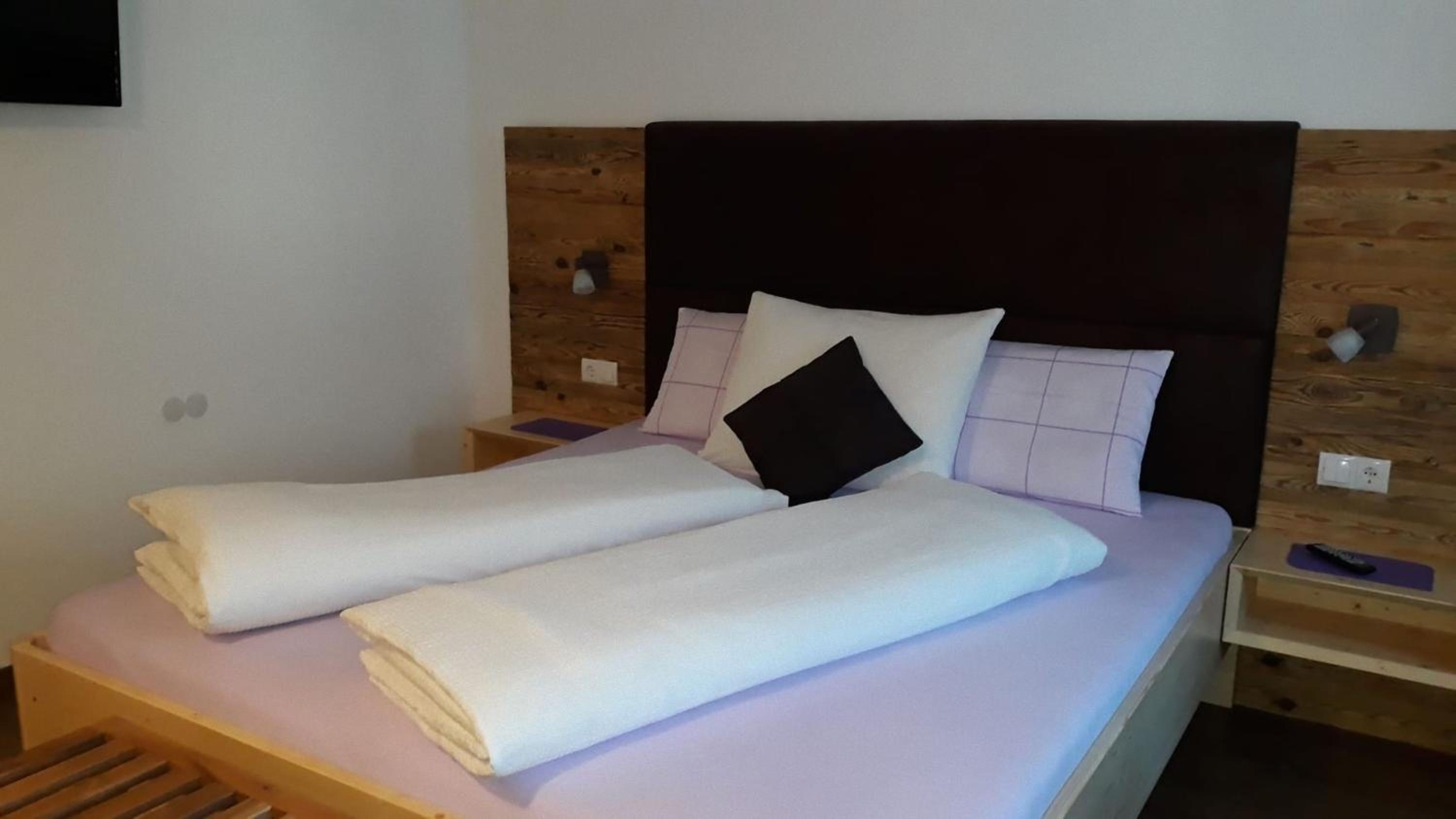 Large Double Room photo 1