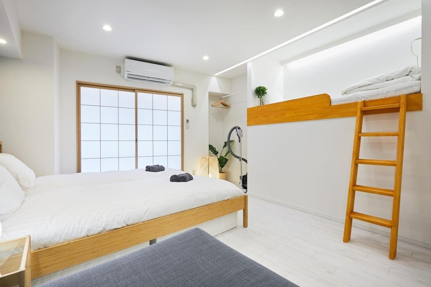 Apartment photo 2