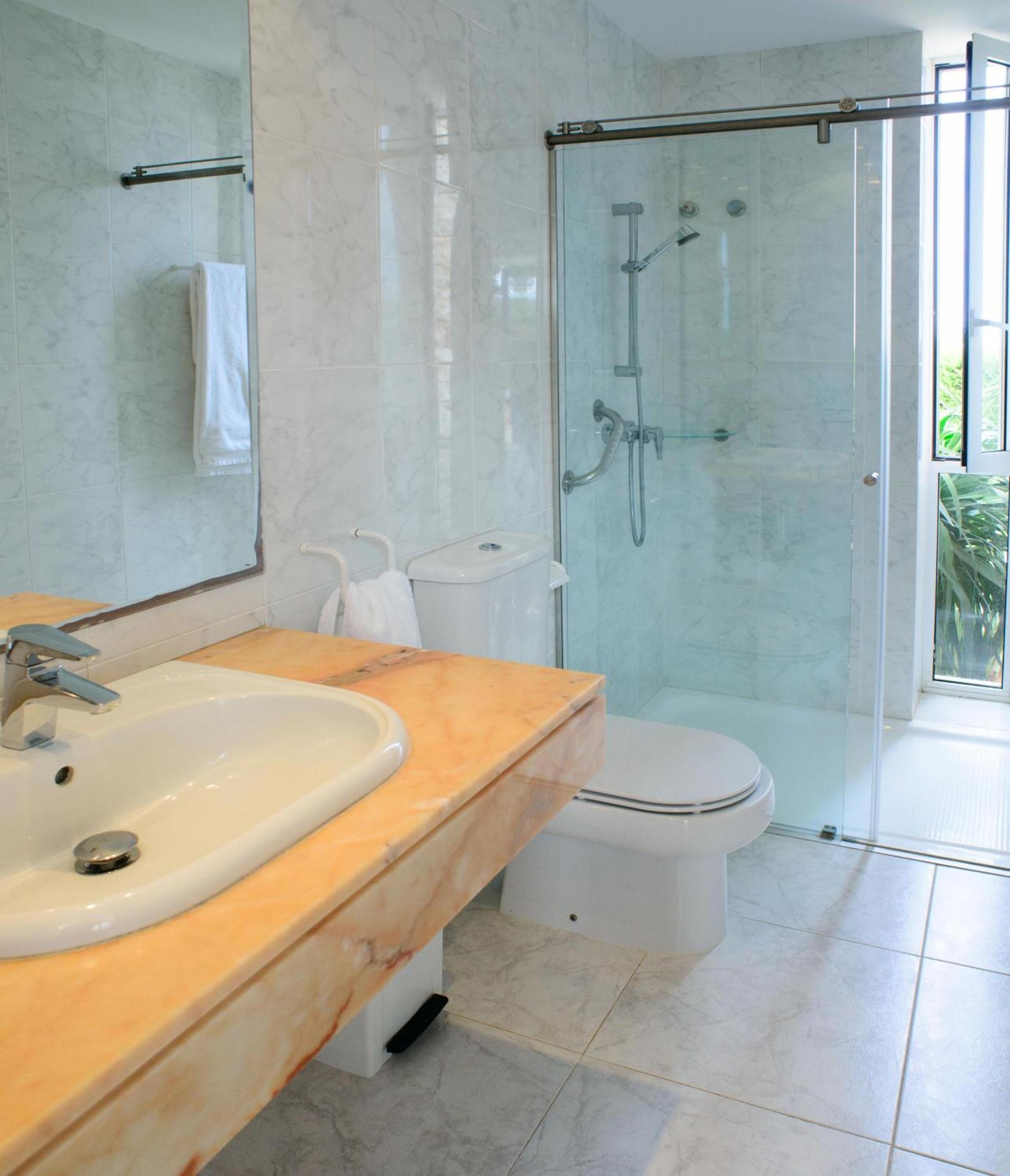 Villa photo 2