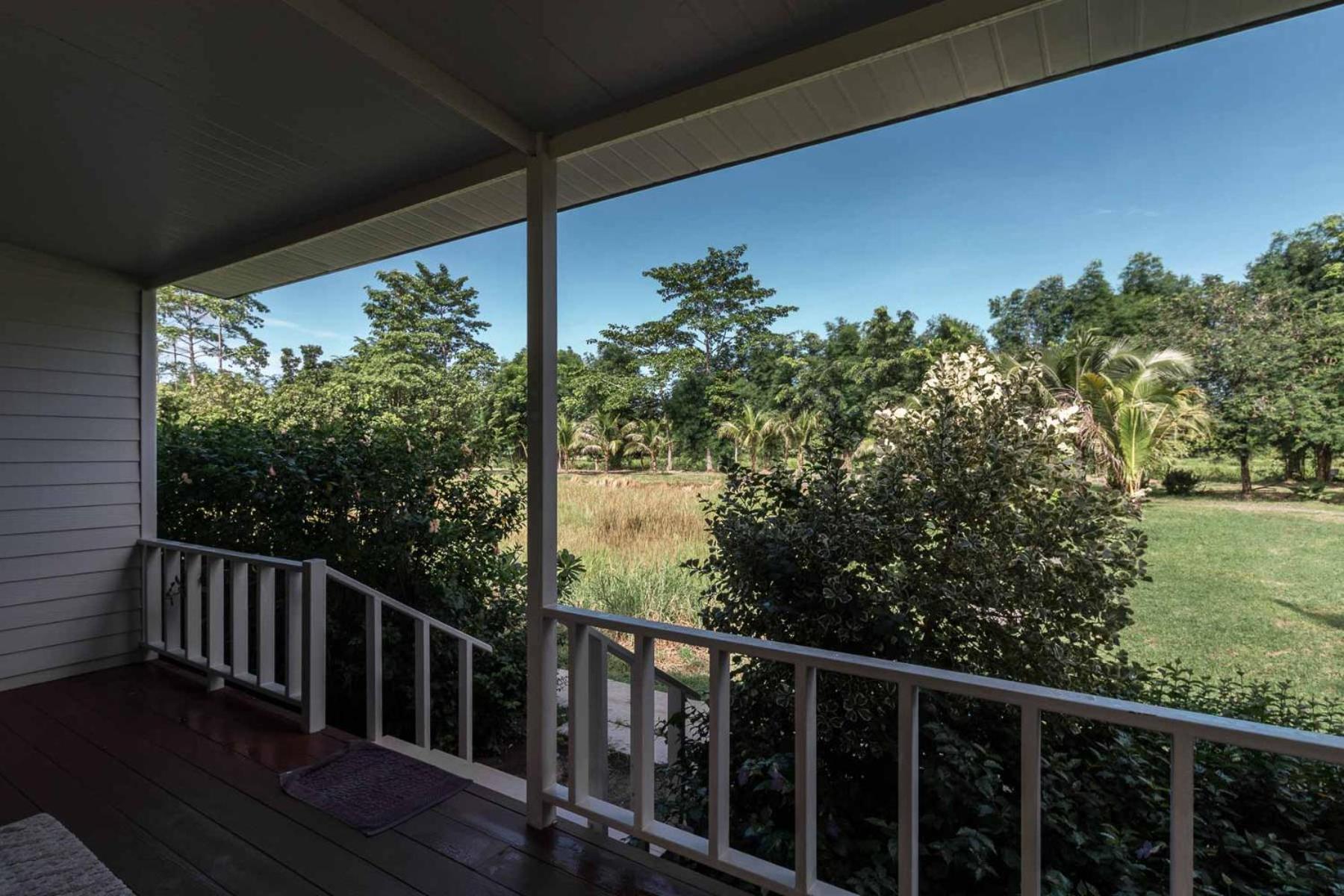 One-Bedroom House - Photo 2