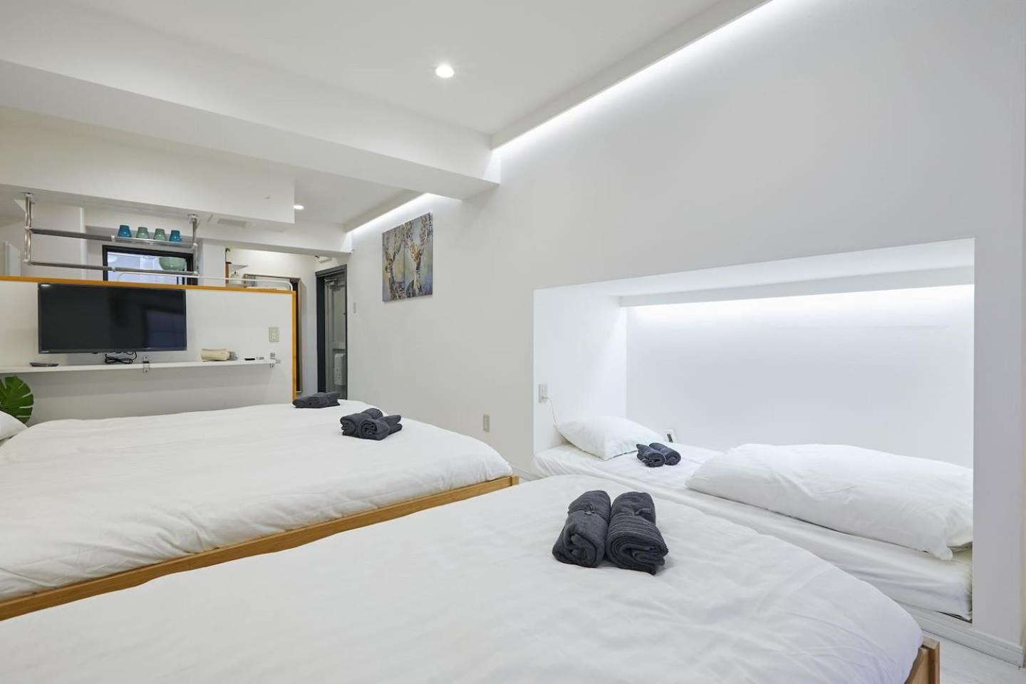 Apartment photo 2