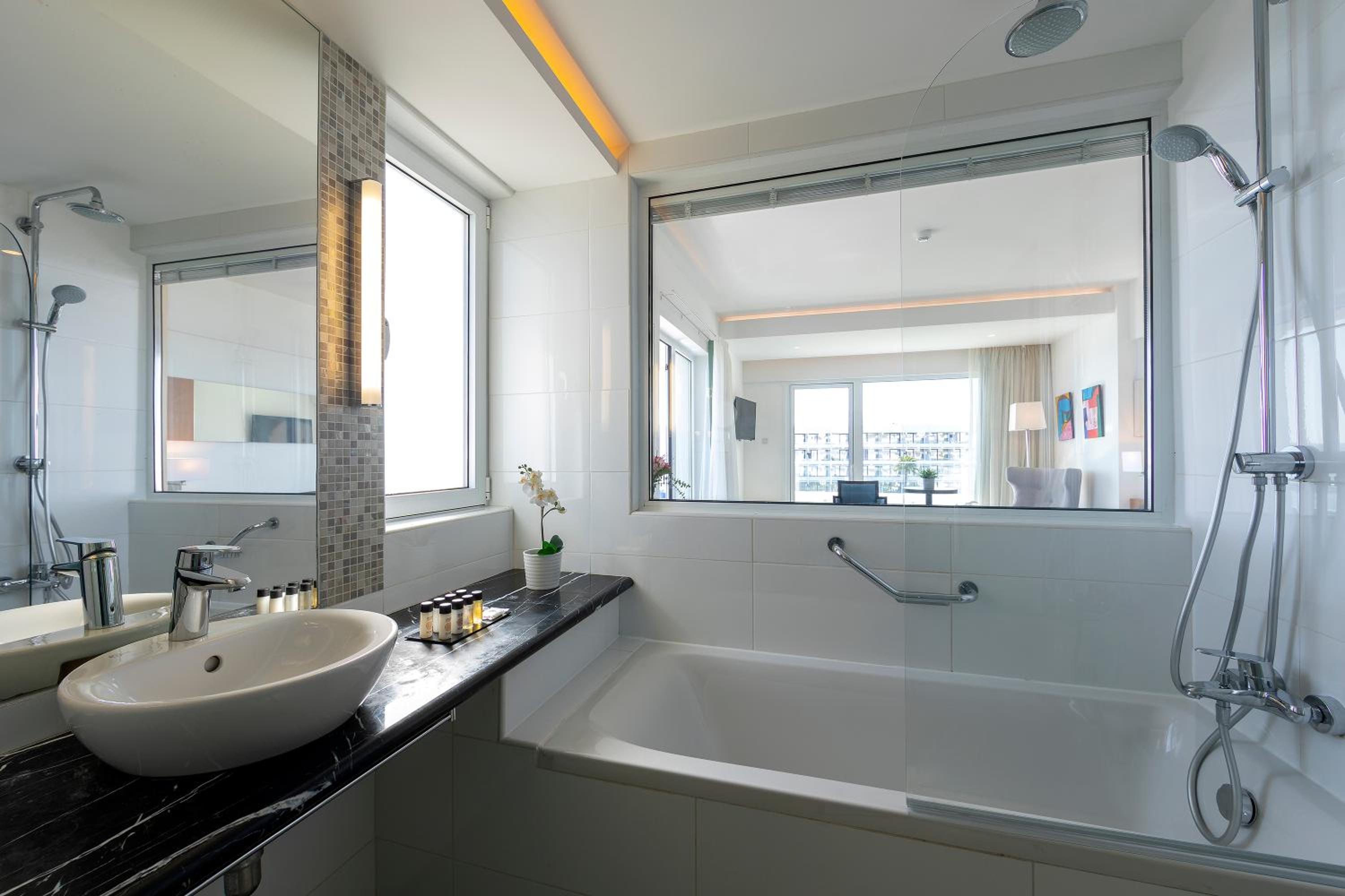 Executive Sea View Room with Outdoor Whirlpool