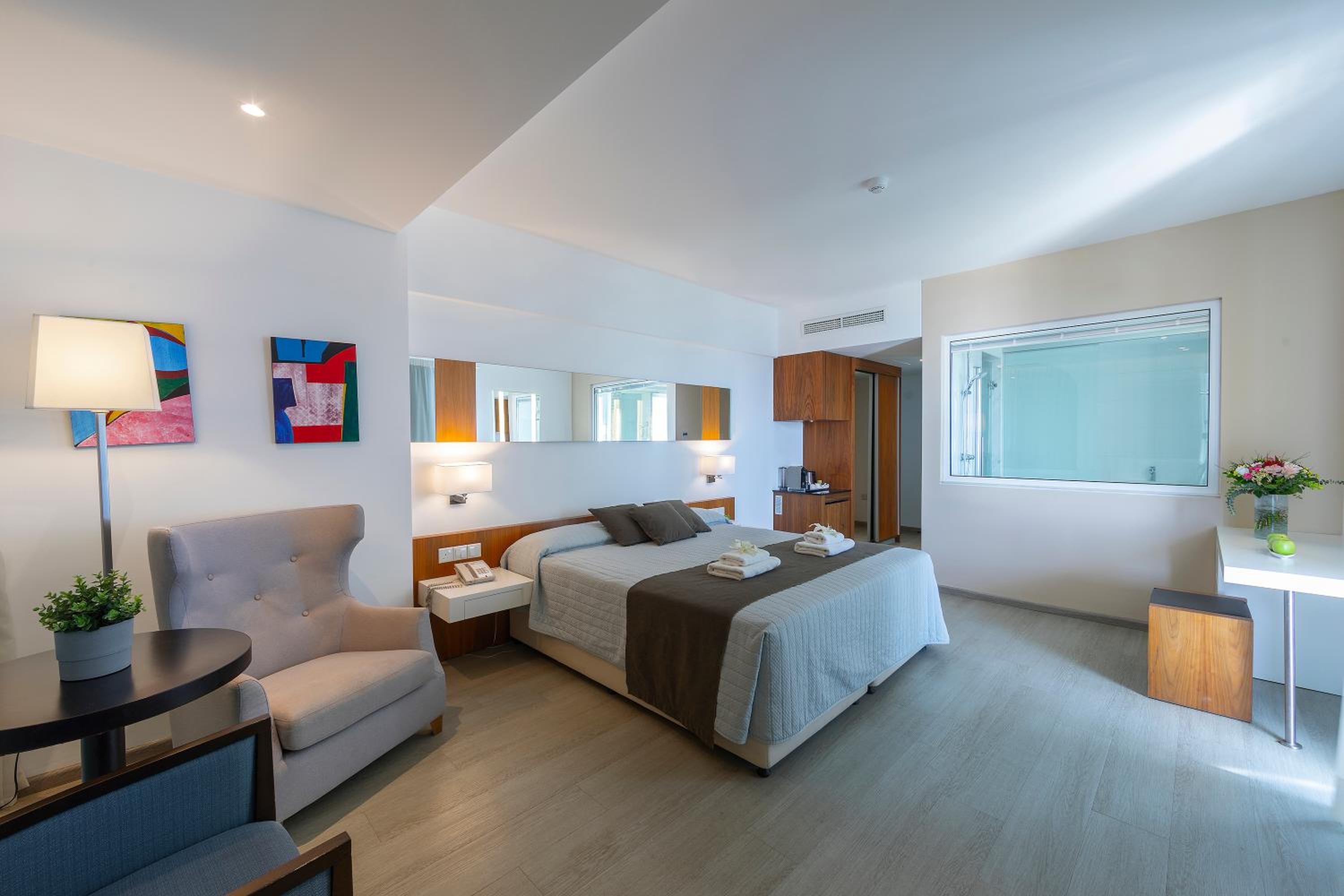 Executive Sea View Room with Outdoor Whirlpool photo 2