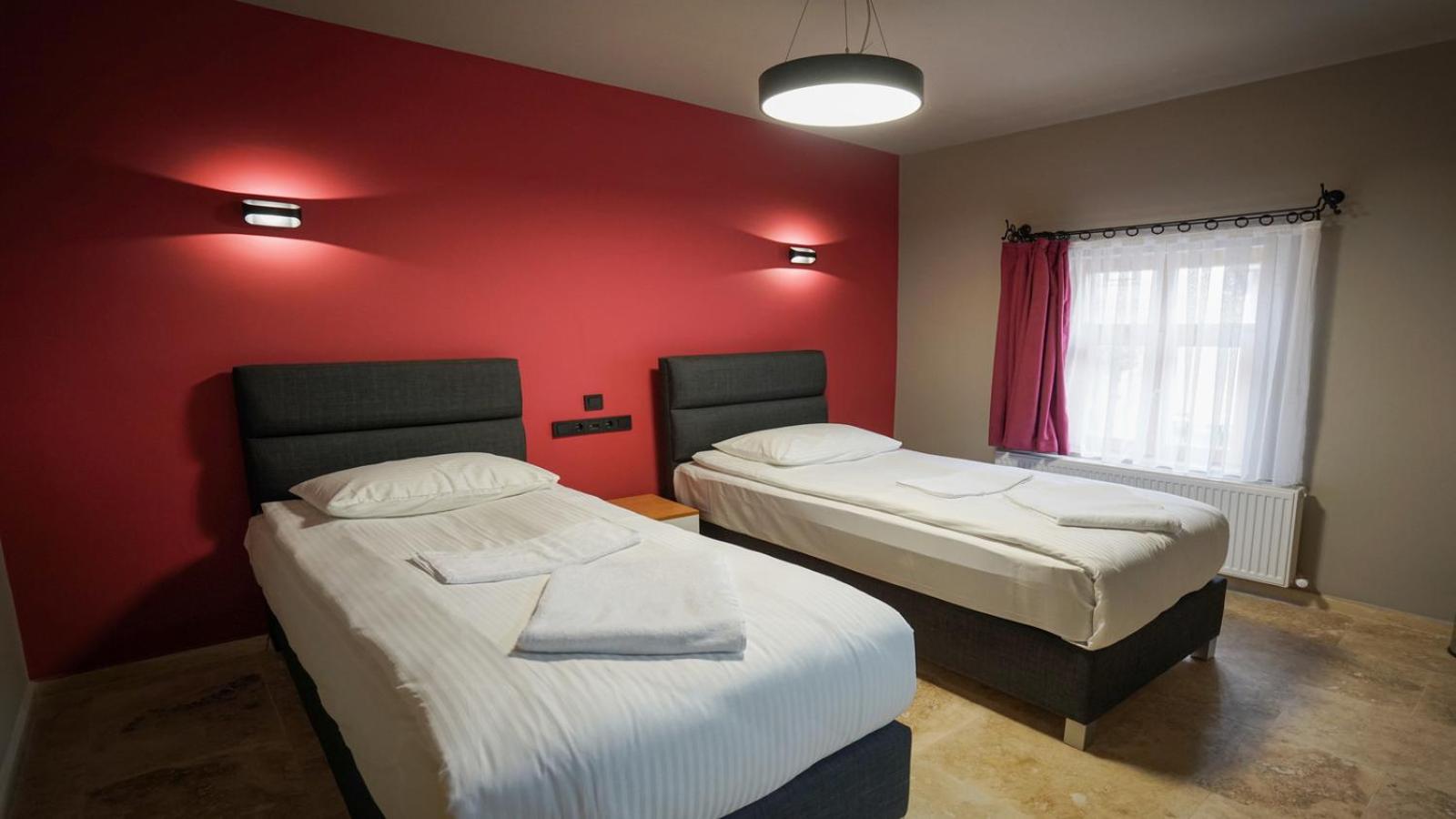 Standard Double or Twin Room - Photo 2