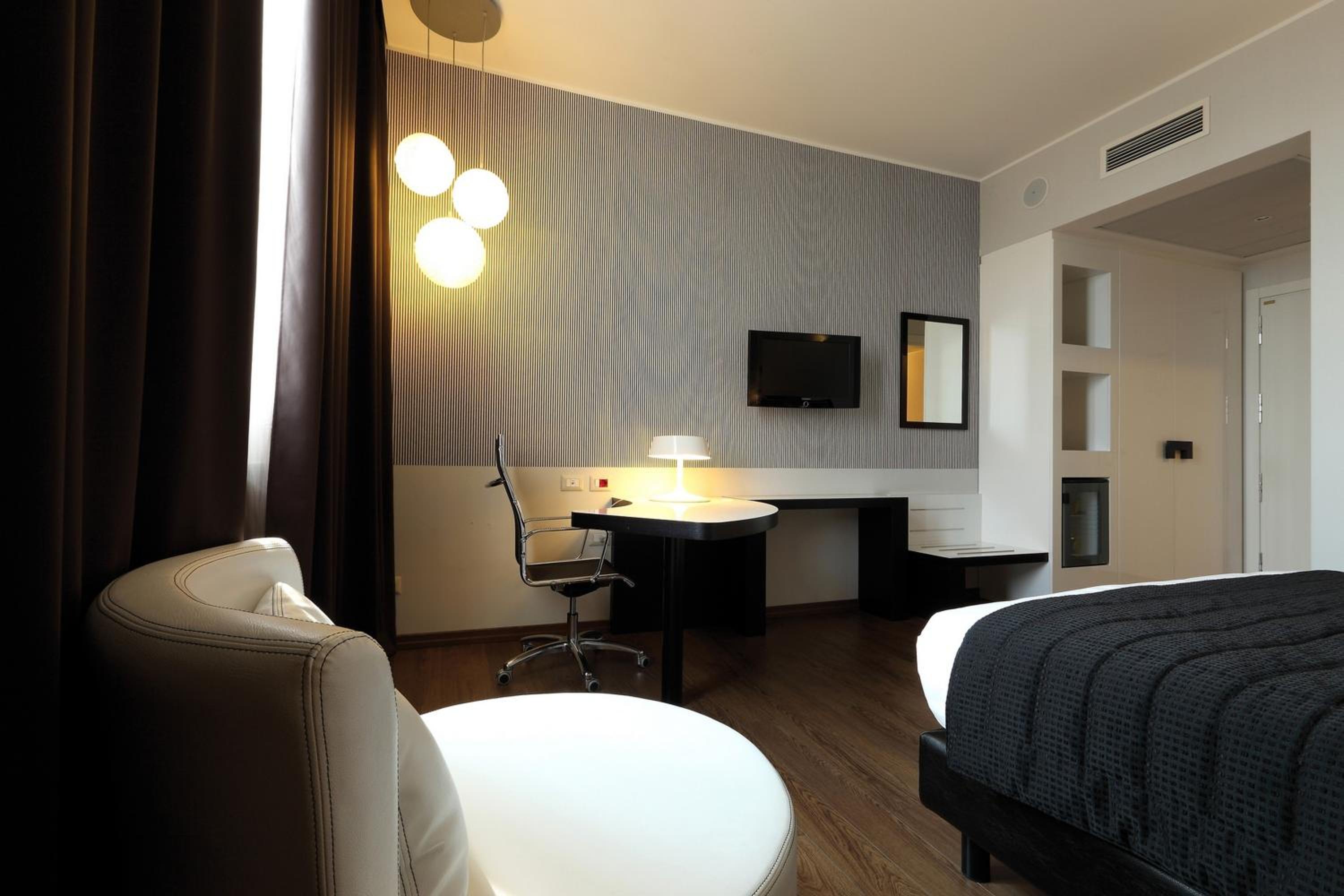 Standard Room - Photo 6