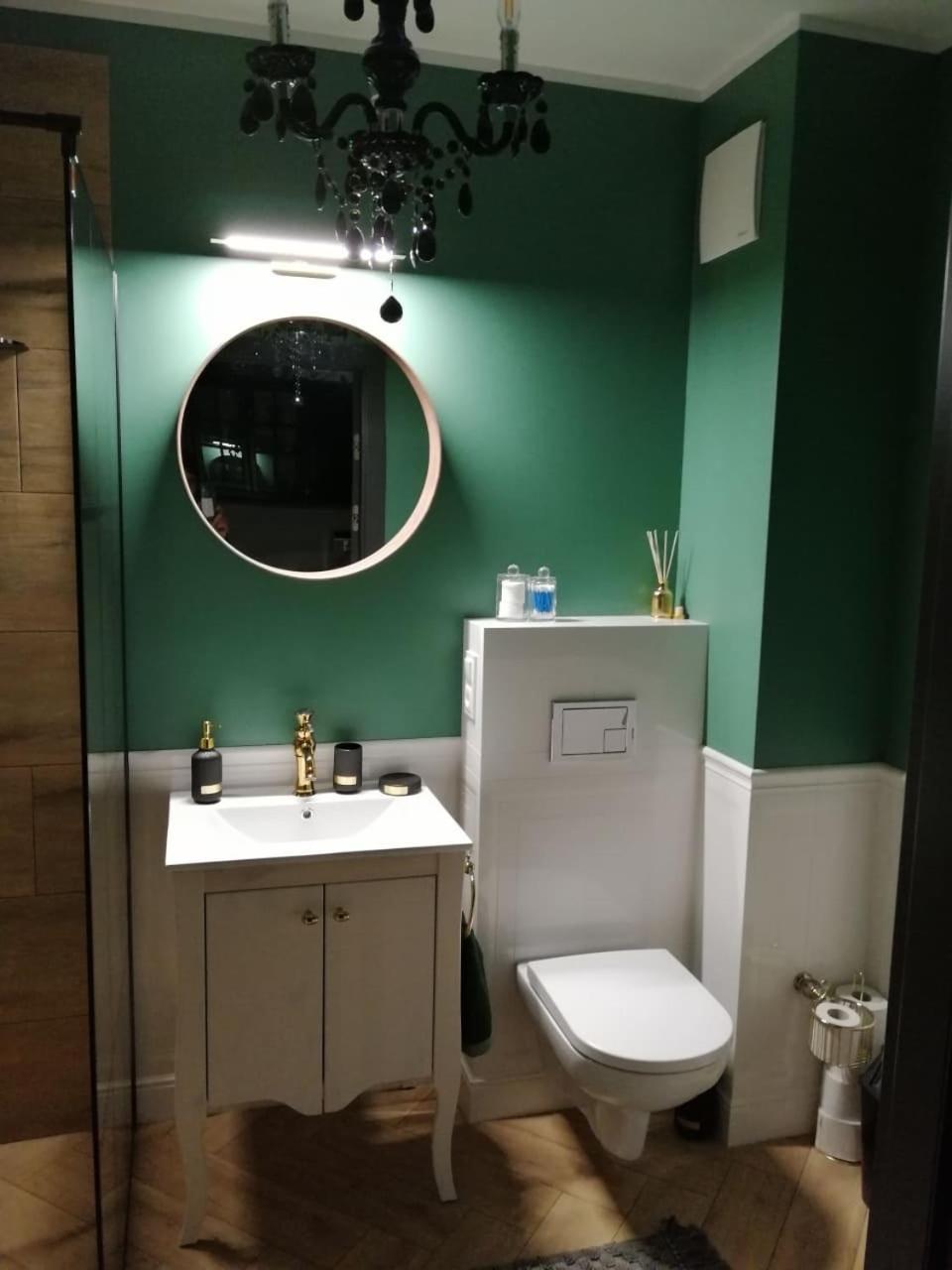 One-Bedroom Apartment - Photo 7