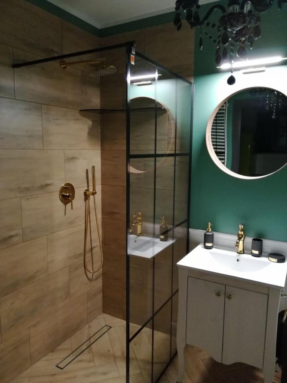 One-Bedroom Apartment - Photo 10