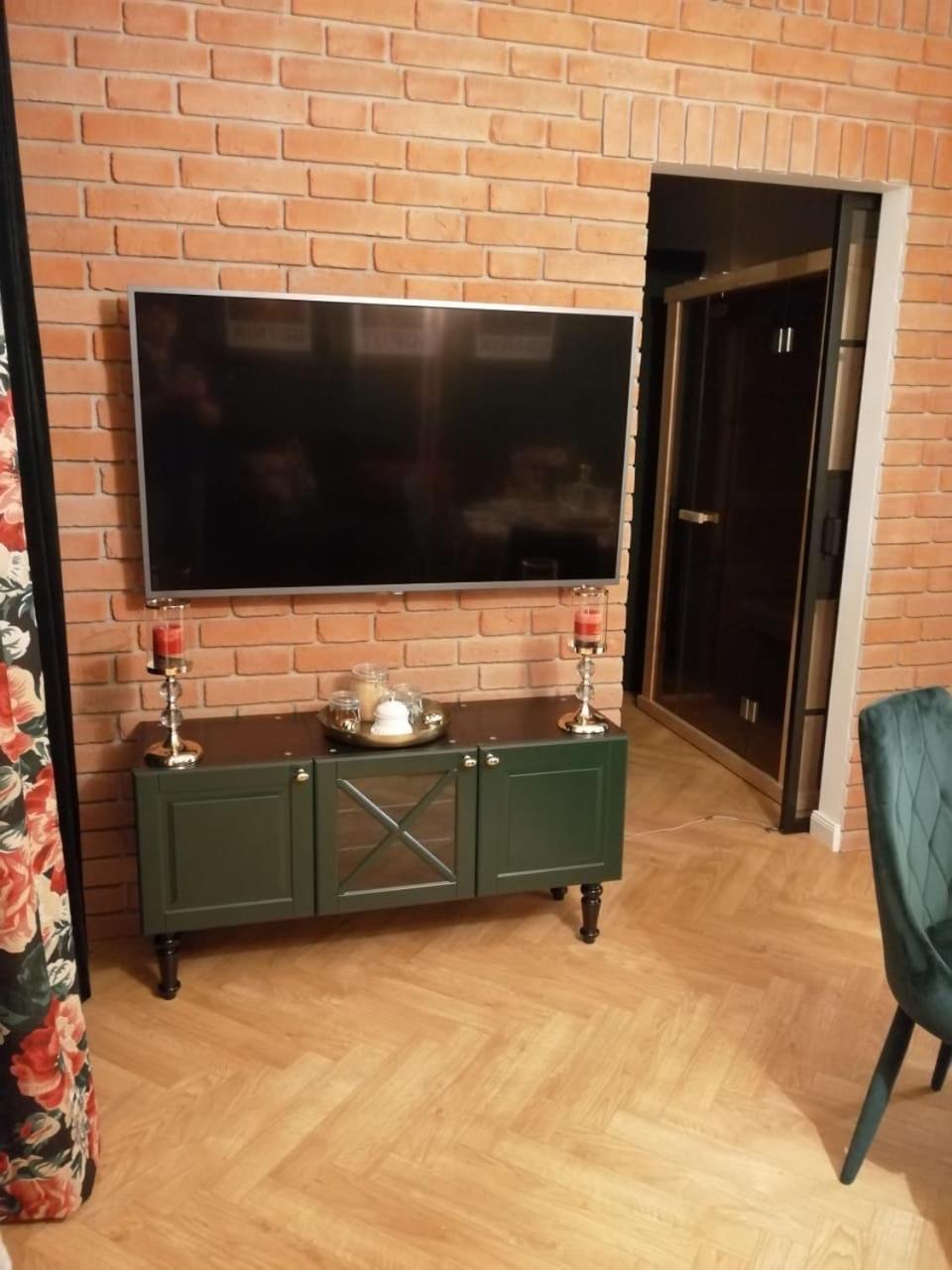 One-Bedroom Apartment - Photo 13