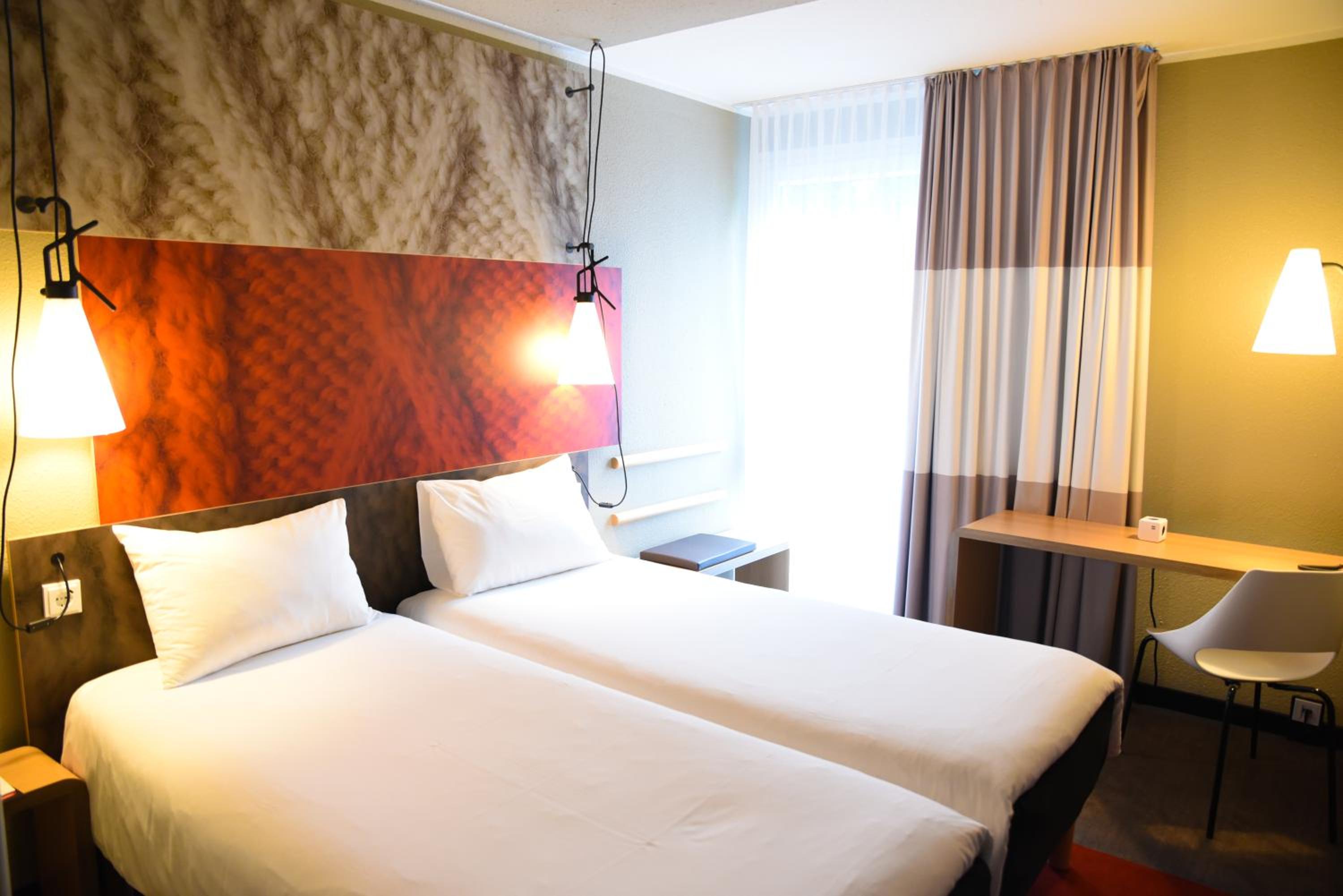 Twin Room - Photo 1