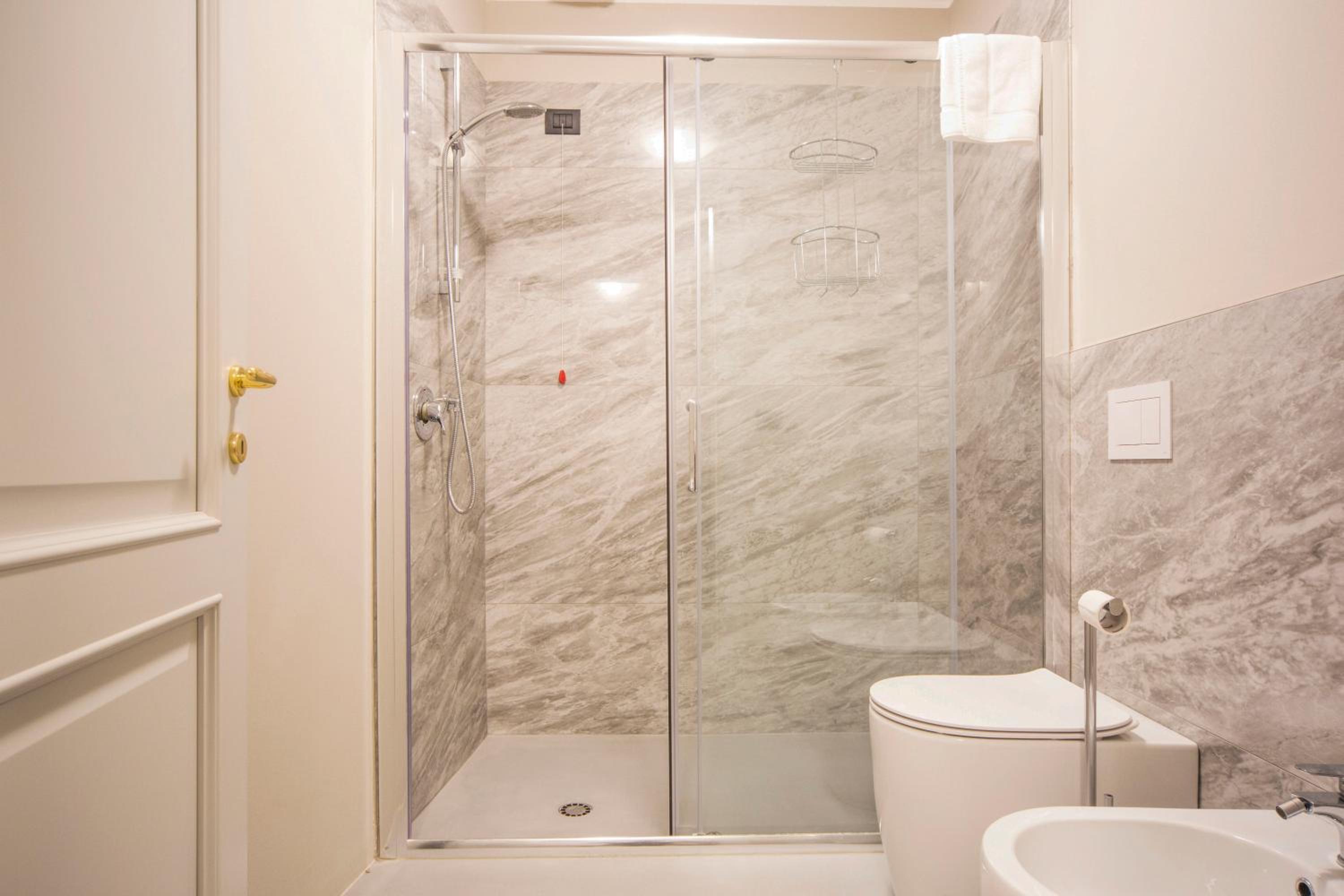 One-Bedroom Apartment - Photo 6