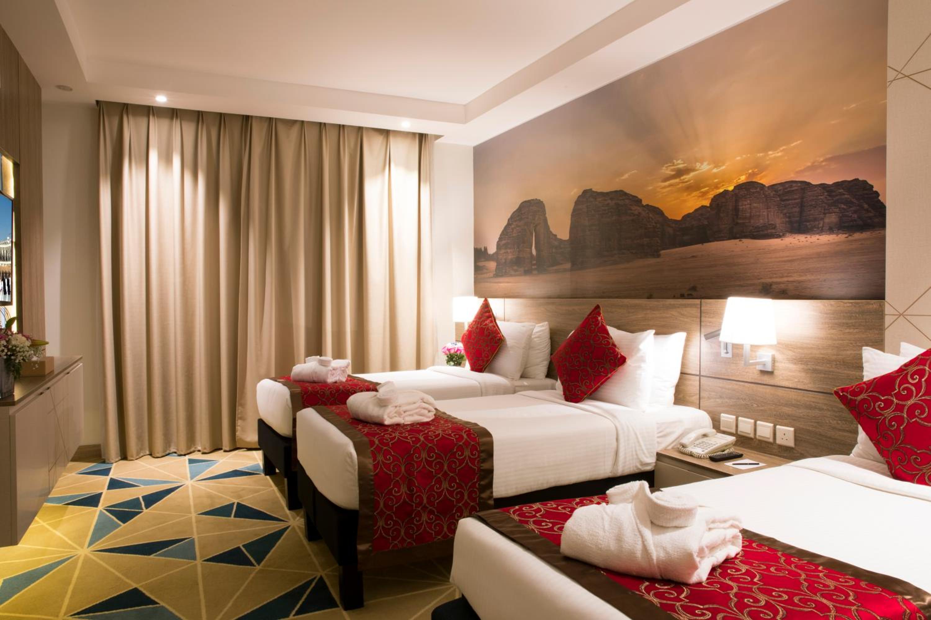 Classic Triple Room - Cityside photo 3