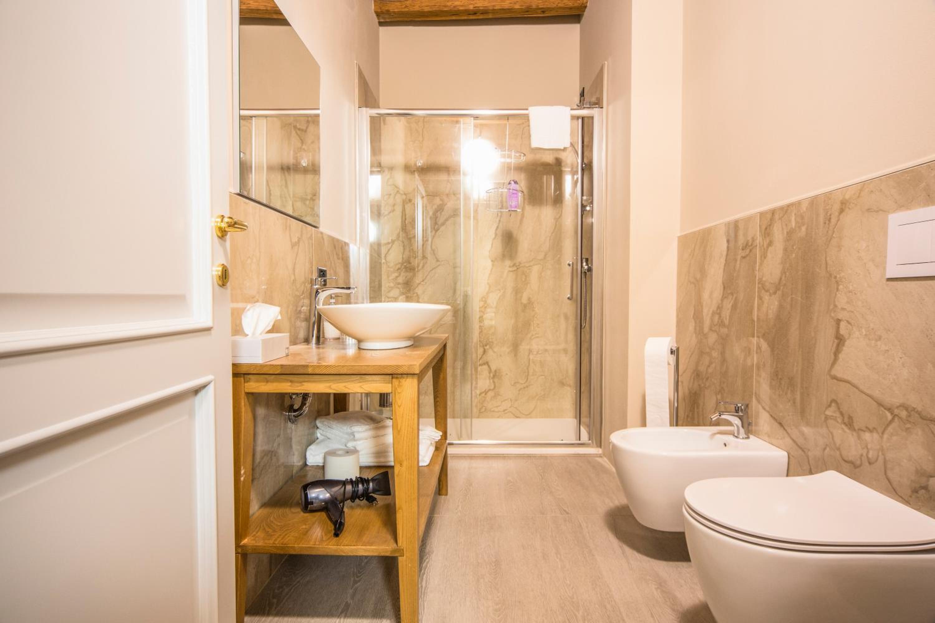 Superior Double Room - Photo 8