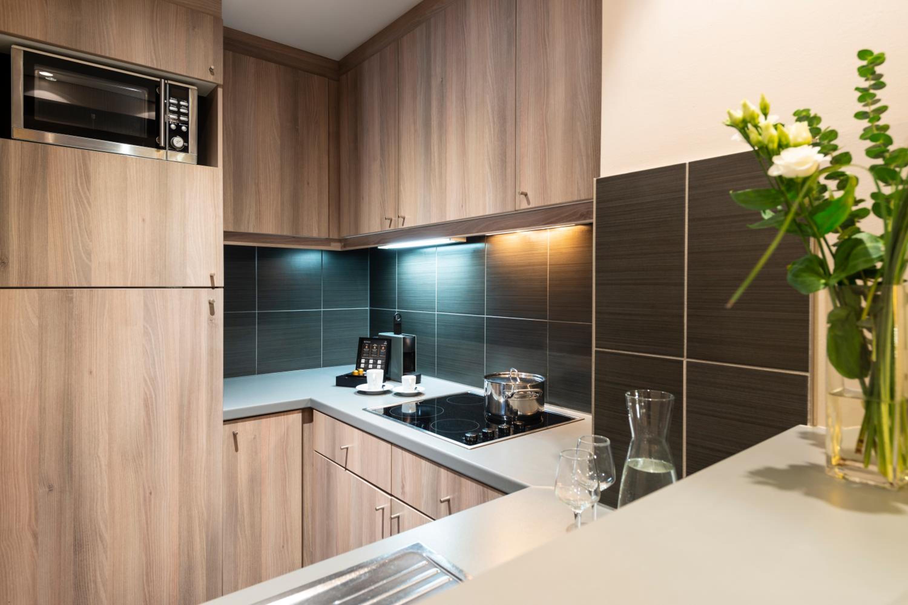 One-Bedroom Apartment thumbnail 6