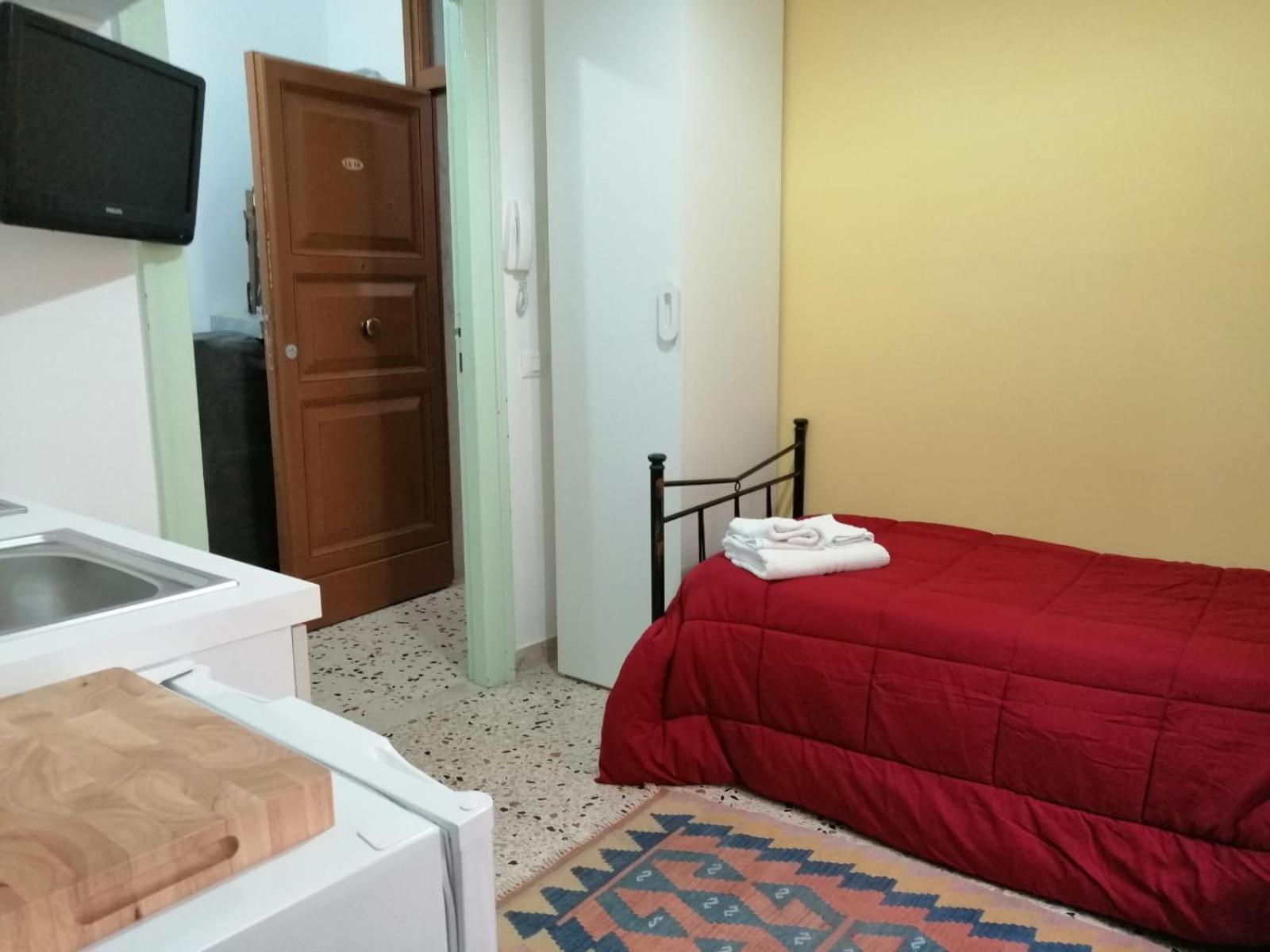 Single Room photo 3