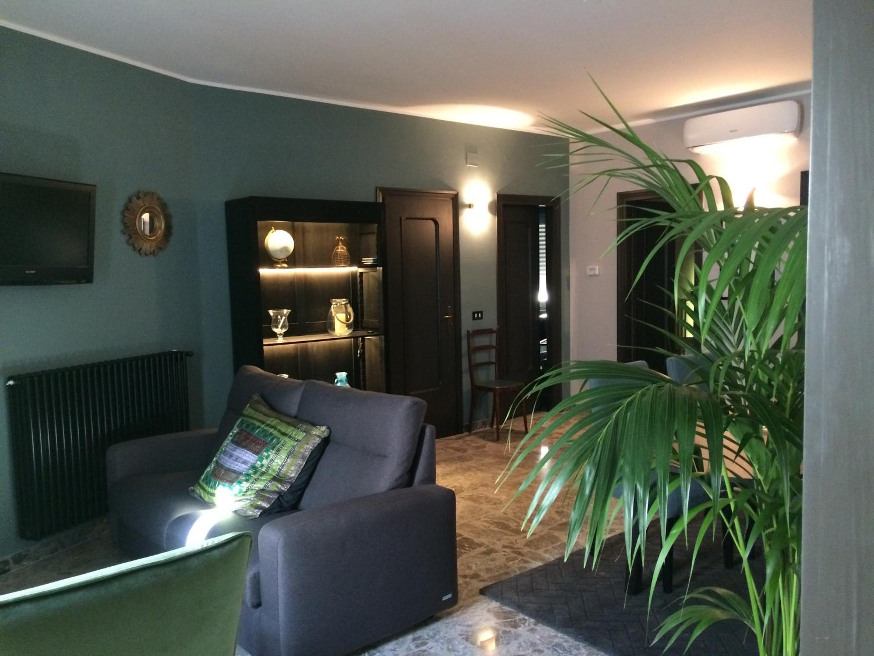 Two-Bedroom House photo 3