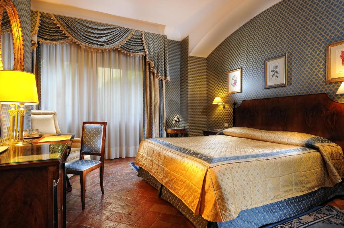 Superior Double or Twin Room photo 3