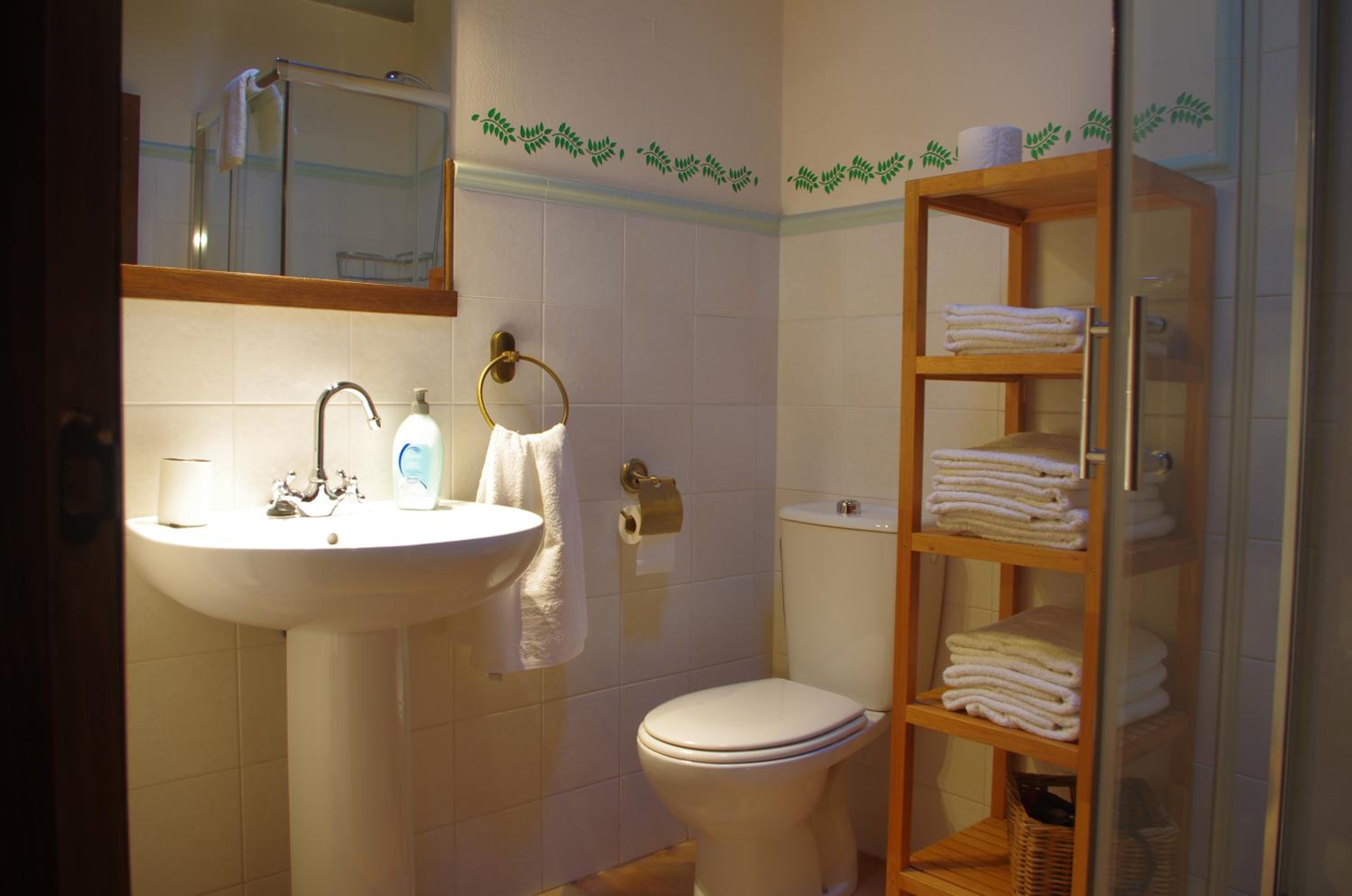 Four-Bedroom House photo 2