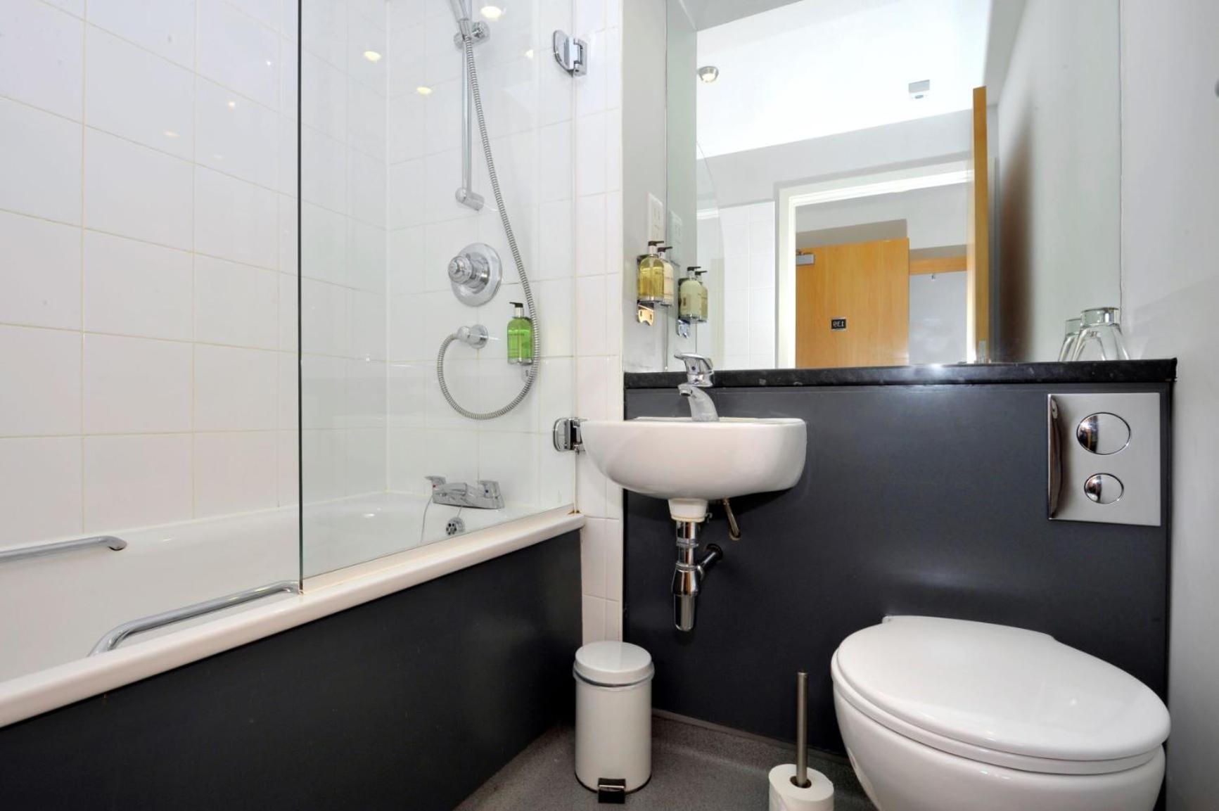 Classic Double Room - Photo 5