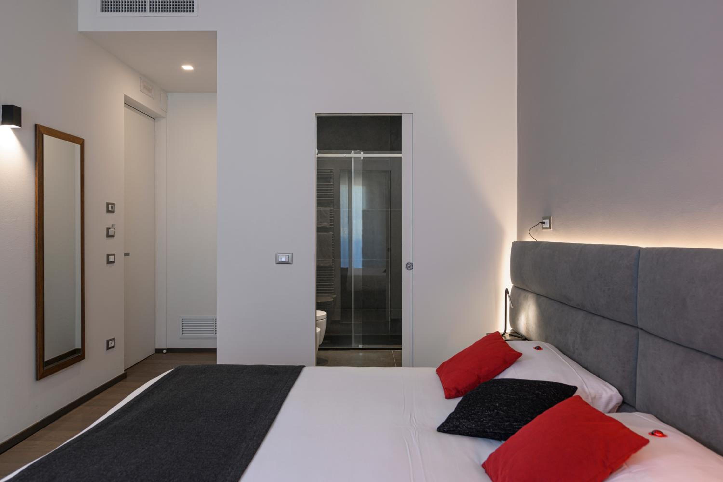 Double or Twin Room with Balcony photo 1