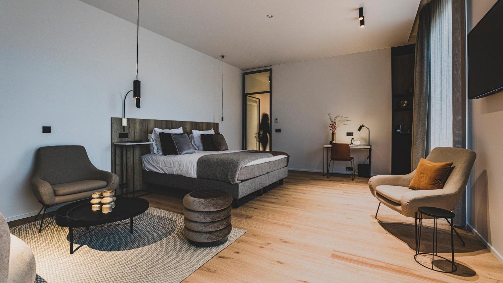 Superior King Room With Wellness Access